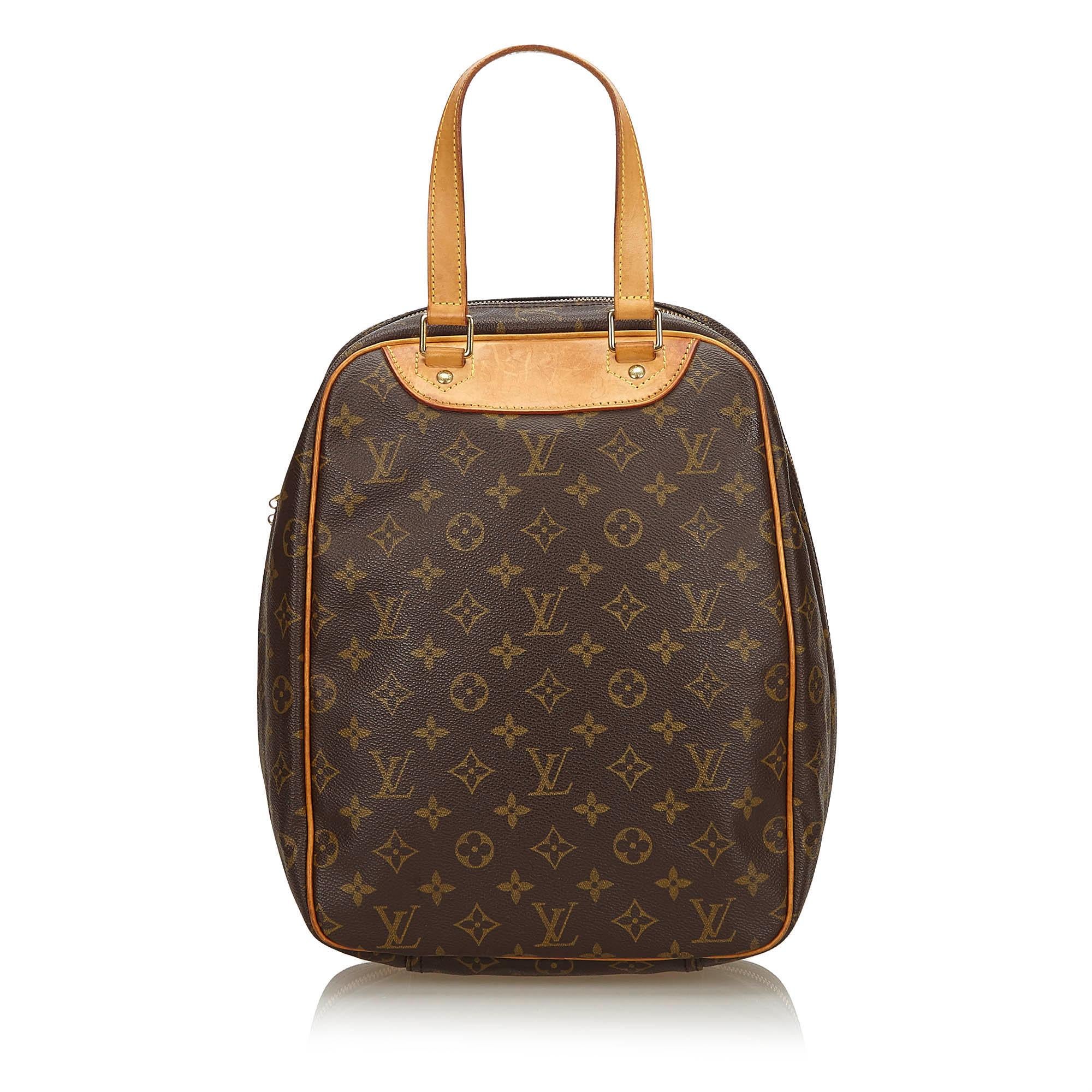 Black Vintage Authentic Louis Vuitton Brown Monogram Canvas Excursion France MEDIUM  For Sale