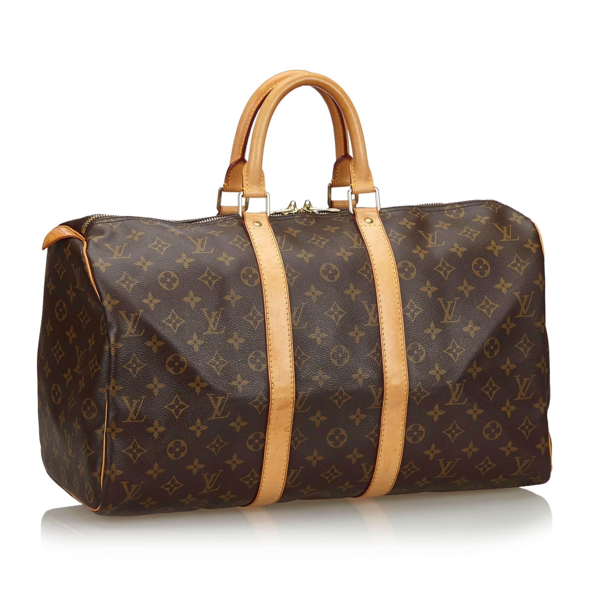 The Keepall 45 features a monogram canvas body, rolled leather handles and a top zip closure. It carries as AB condition rating.

Inclusions: 
This item does not come with inclusions.


Louis Vuitton pieces do not come with an authenticity card