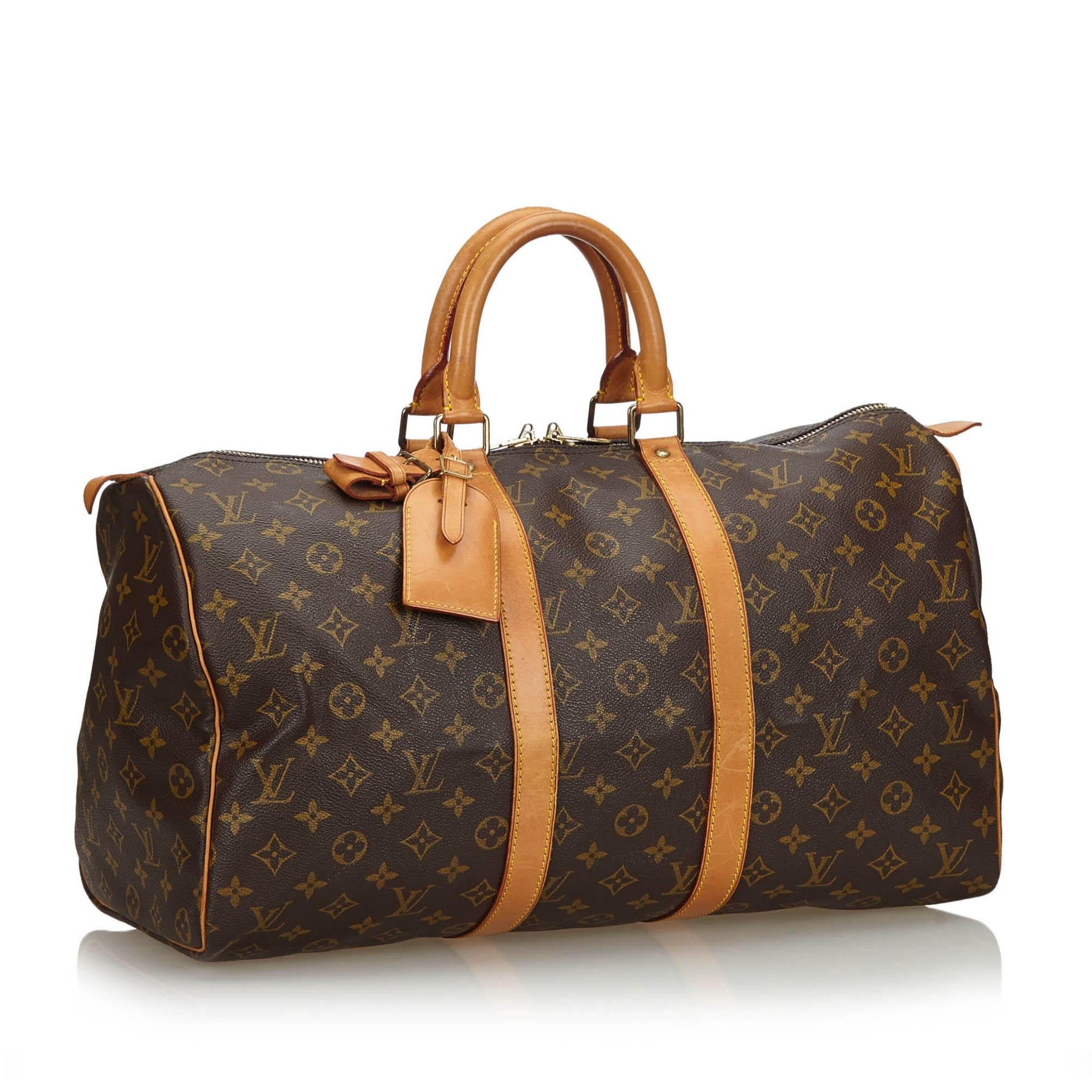 The Keepall 45 features a monogram canvas body with leather trim, rolled leather handles and a top zip closure. It carries as B+ condition rating.

Inclusions: 
This item does not come with inclusions.


Louis Vuitton pieces do not come with an