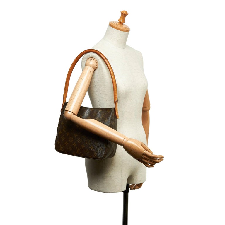 Louis Vuitton Vintage Monogram Canvas Looping GM Shoulder Bag at 1stDibs   louis vuitton vintage shoulder bag monogram, vintage louis vuitton shoulder  bag, louis vuitton looping gm