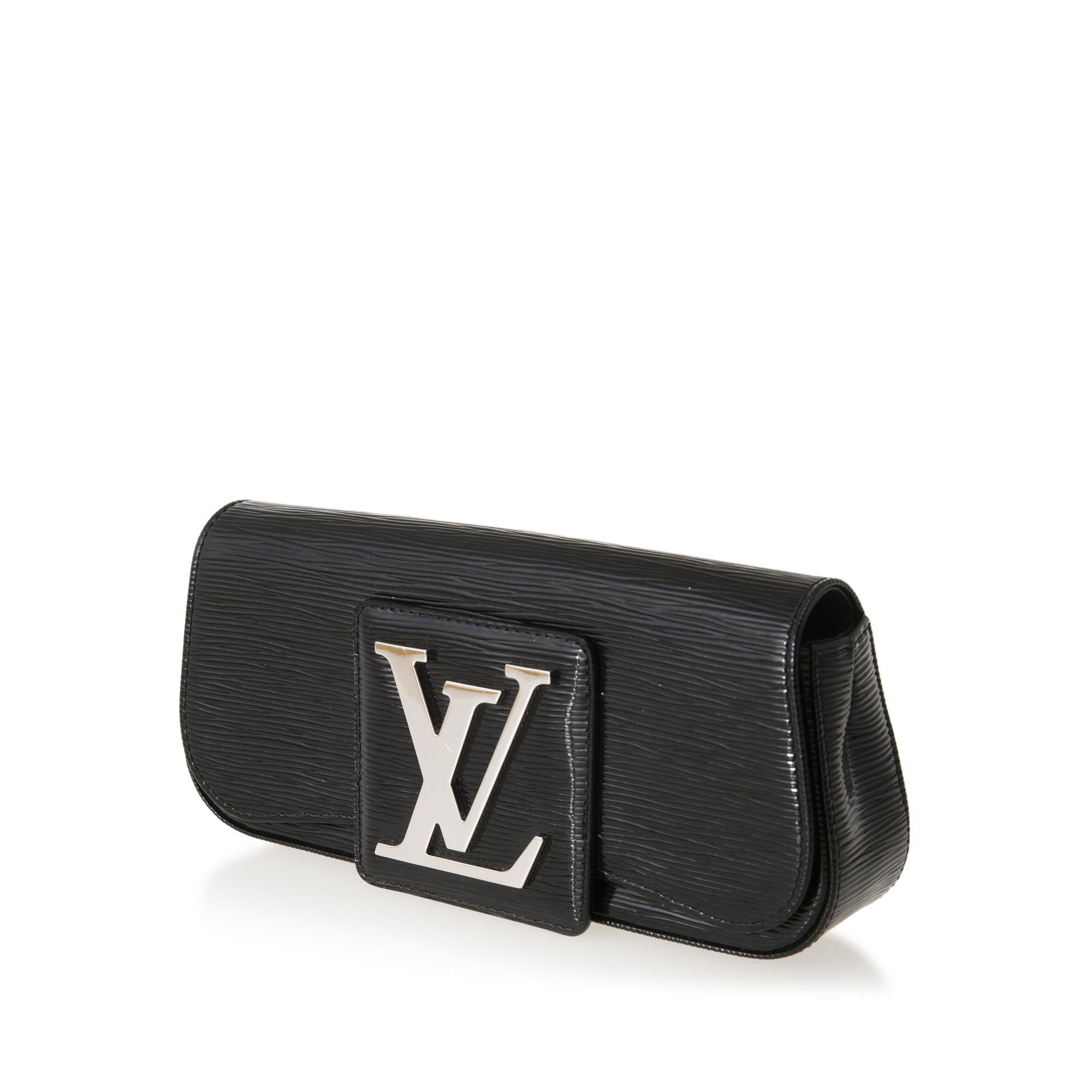 This clutch features an epi leather body with a silver-tone metal logo, a front flap with a magnetic closure, fabric lining, and an interior zip pocket. It carries as AB condition rating.

Inclusions: 
Dust Bag


Louis Vuitton pieces do not come