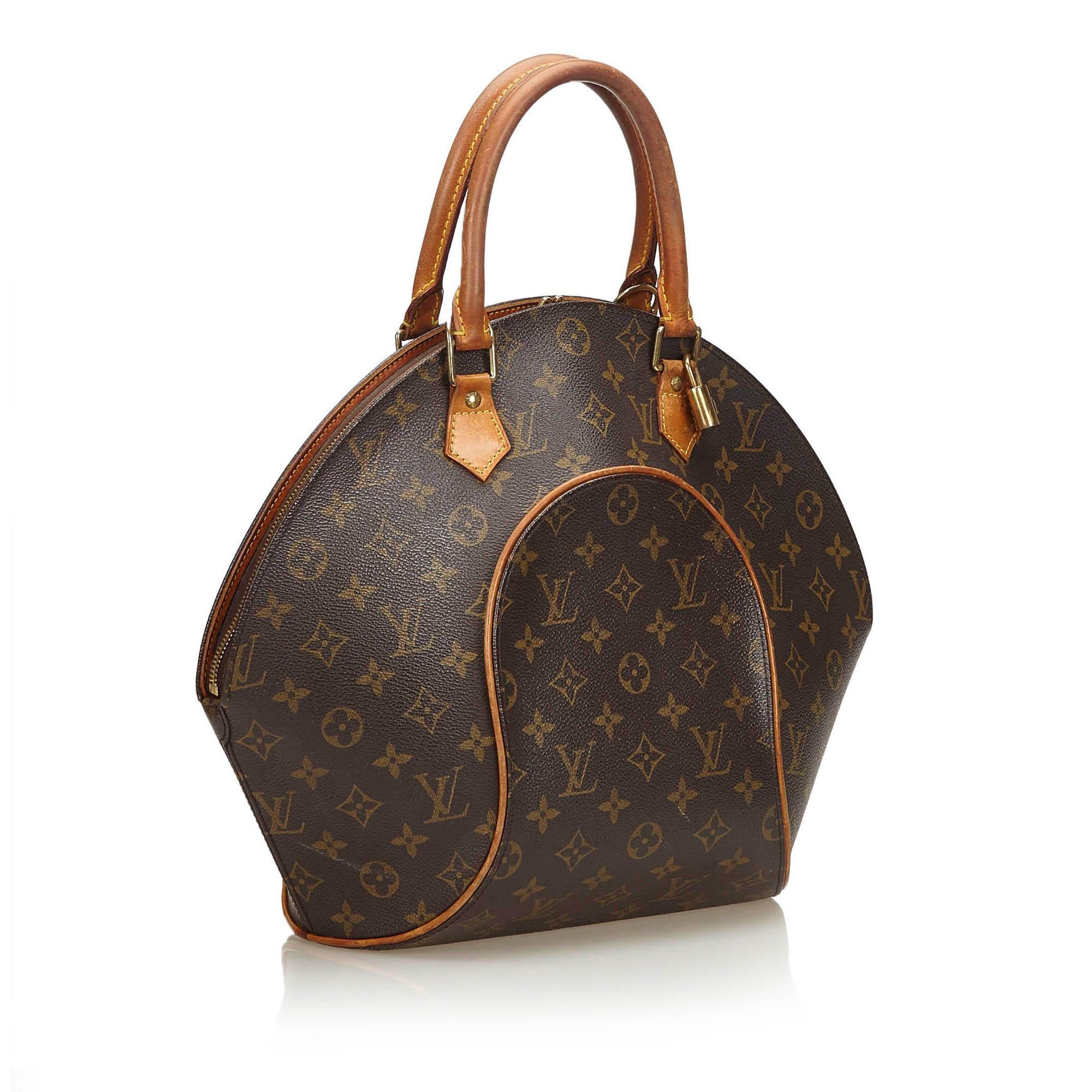 The Ellipse MM features rolled vachetta handles, the Monogram canvas, vachetta trim, a top zip closure, an interior flat pocket, and a D-ring. It carries as B condition rating.

Inclusions: 
Padlock


Louis Vuitton pieces do not come with an