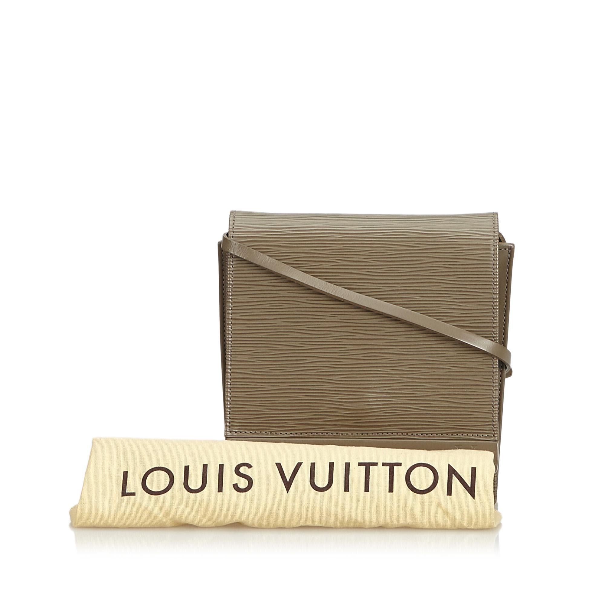 Vintage Authentic Louis Vuitton Gray Epi Leather Biarritz France w SMALL  For Sale 4