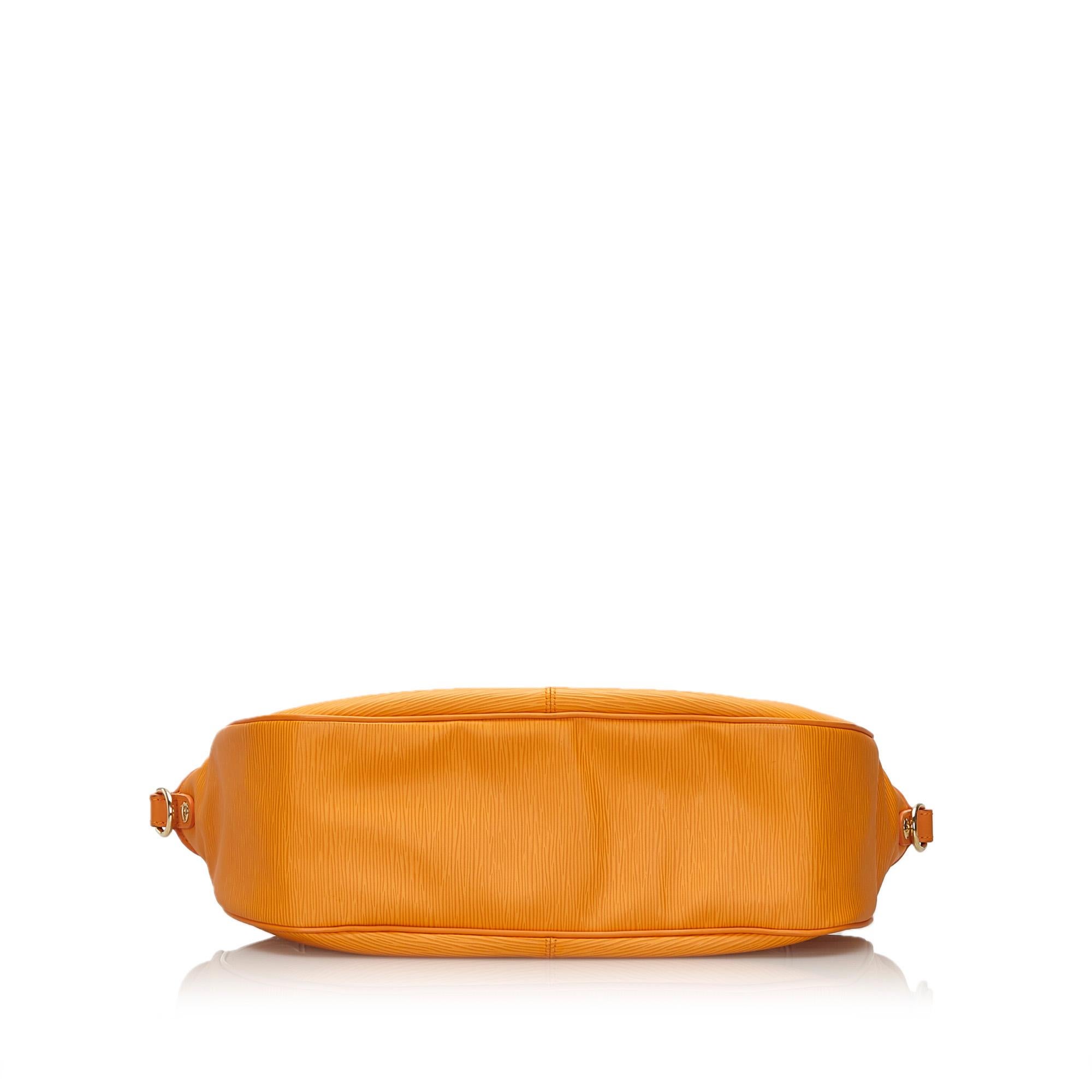 Women's Vintage Authentic Louis Vuitton Orange Epi Leather Dhanura GM France LARGE  For Sale
