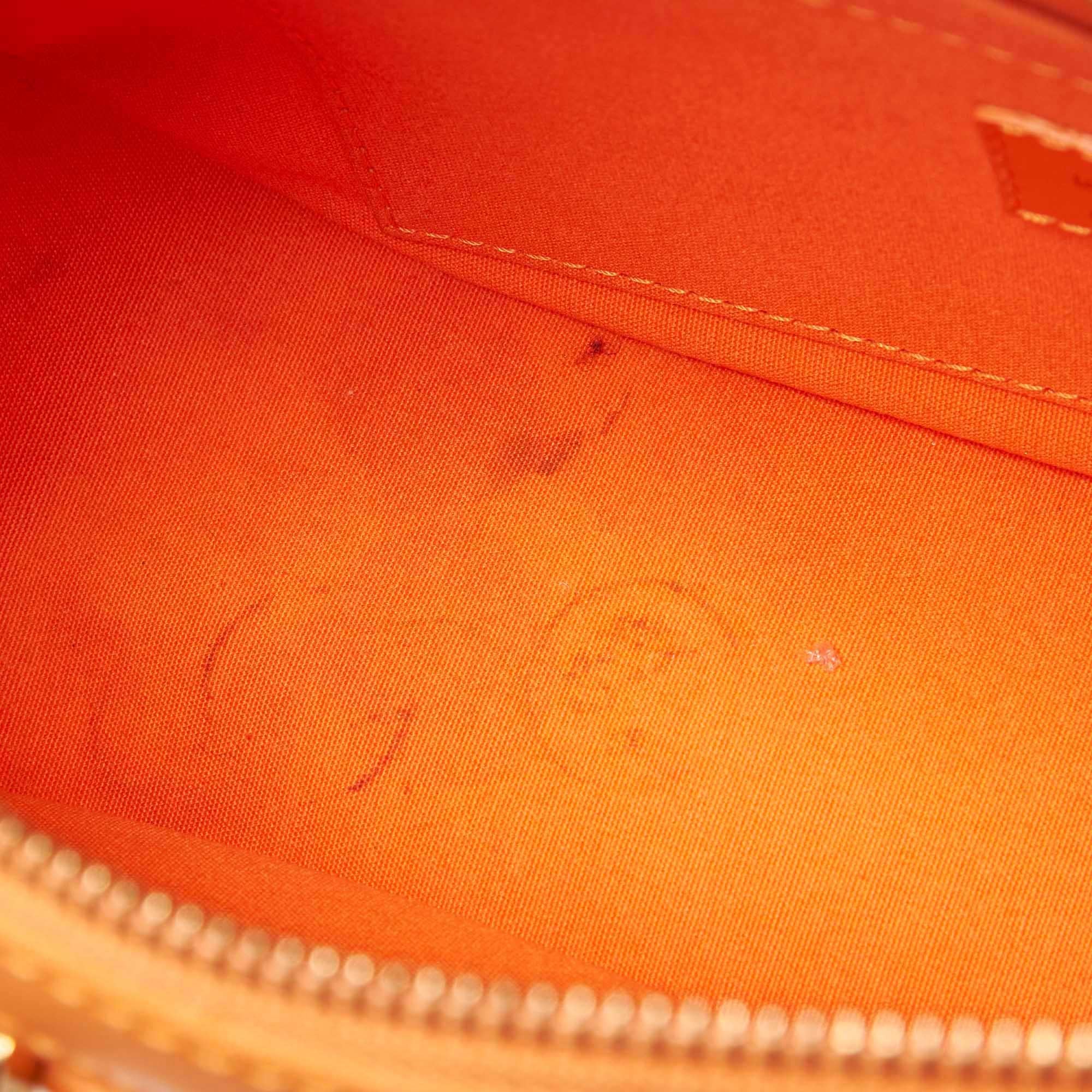 Vintage Authentic Louis Vuitton Orange Epi Leather Dhanura PM France SMALL  For Sale 2