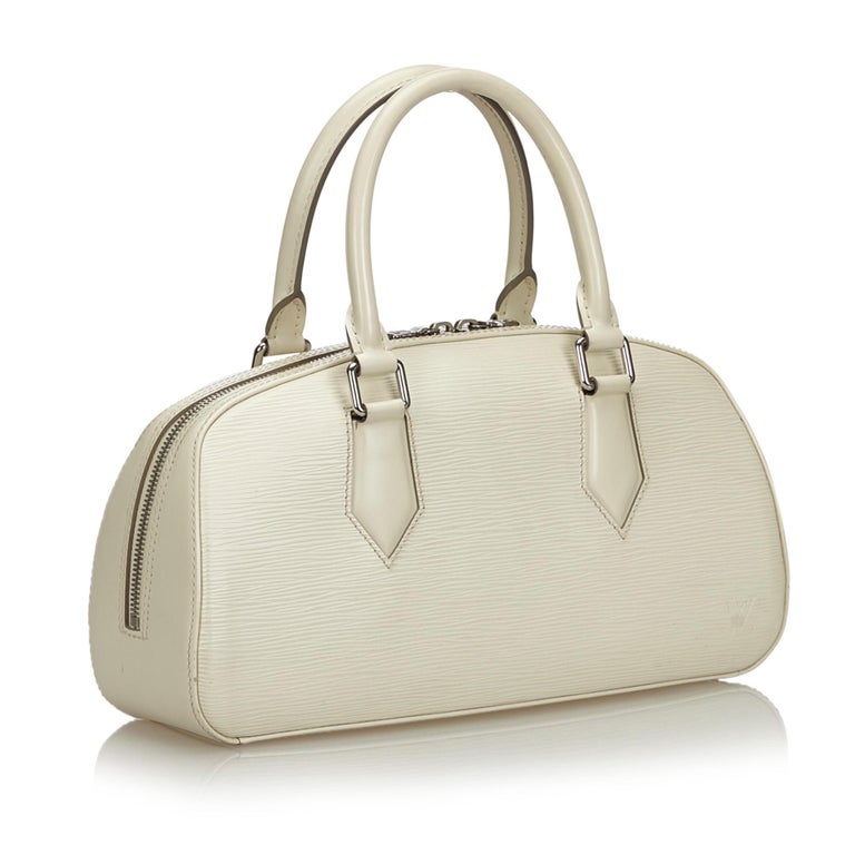 Vintage Authentic Louis Vuitton White Epi Leather Jasmine France MEDIUM For Sale at 1stdibs