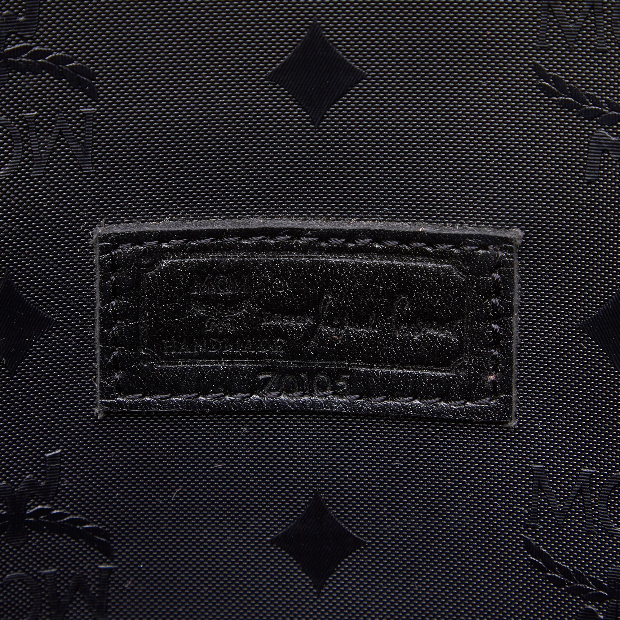 Vintage Authentic MCM Black Nylon Fabric Visetos Shoulder Bag Germany LARGE  For Sale 2