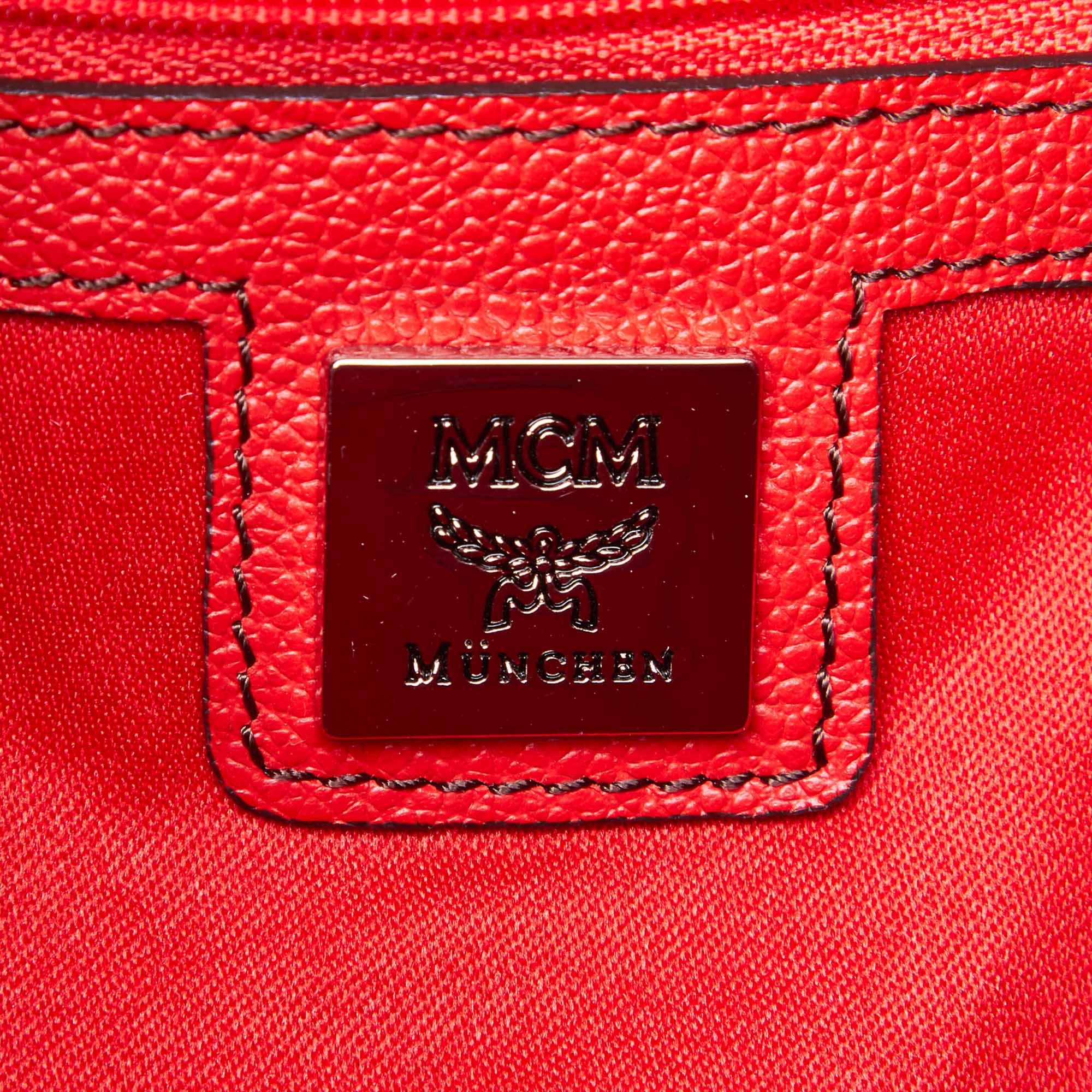 Vintage Authentic MCM Red Leather Drawstring Bucket Bag Germany MEDIUM  In Good Condition In Orlando, FL