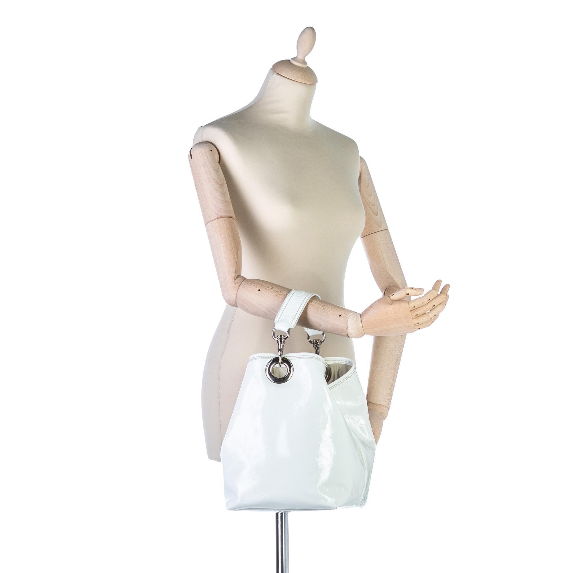 Vintage Authentic Miu Miu White Vernice Shoulder Bag Italy w MEDIUM  For Sale 1
