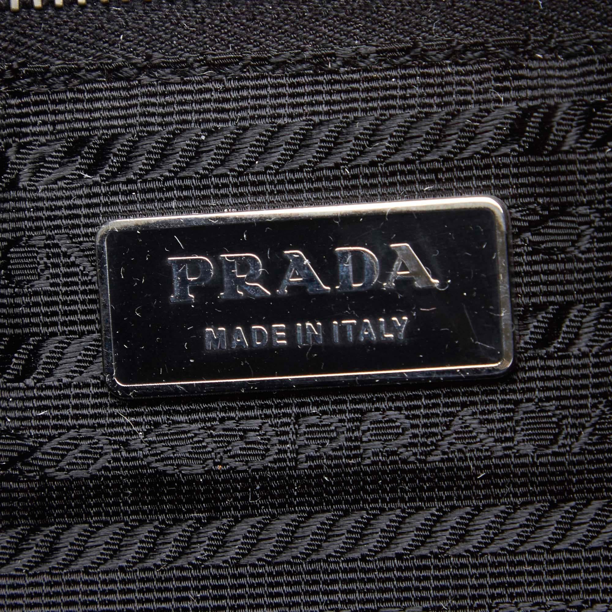 Vintage Authentic Prada Black Crossbody Bag Italy w Authenticity Card MEDIUM  For Sale 2