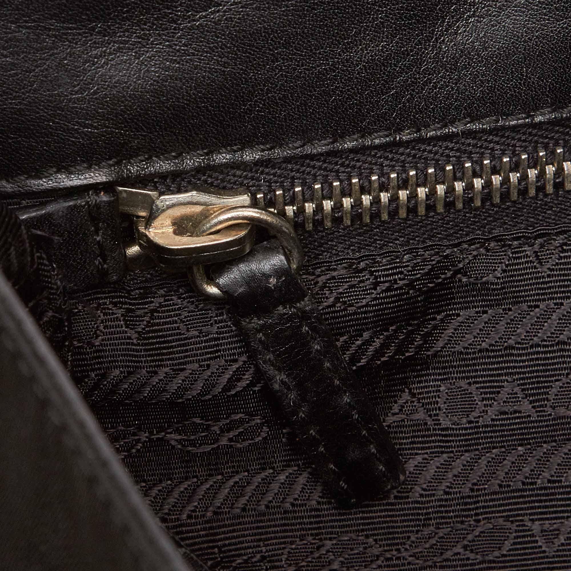 Vintage Authentic Prada Black Leather Crossbody Bag Italy MEDIUM  3
