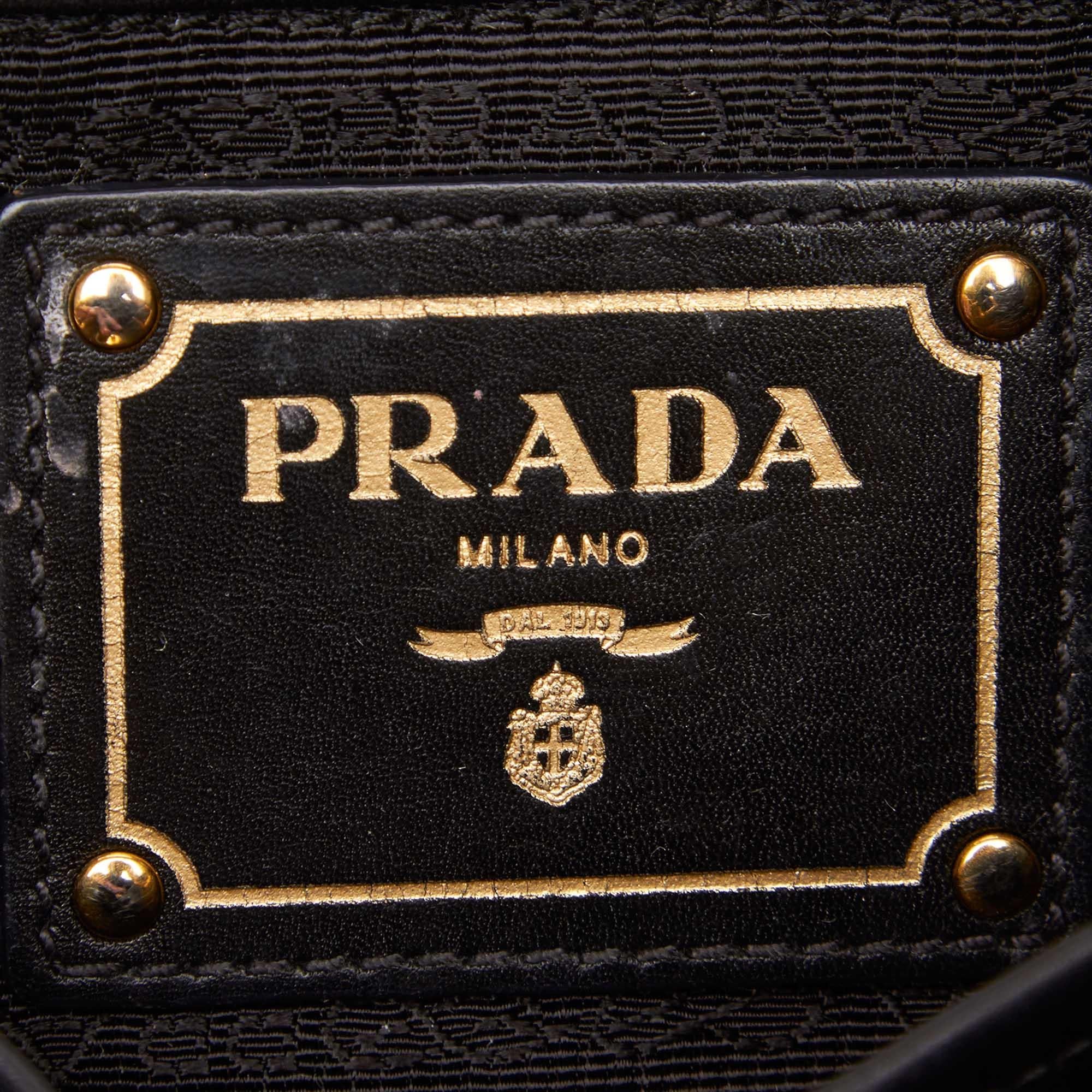 Vintage Authentic Prada Black Leather Satchel ITALY MEDIUM  2