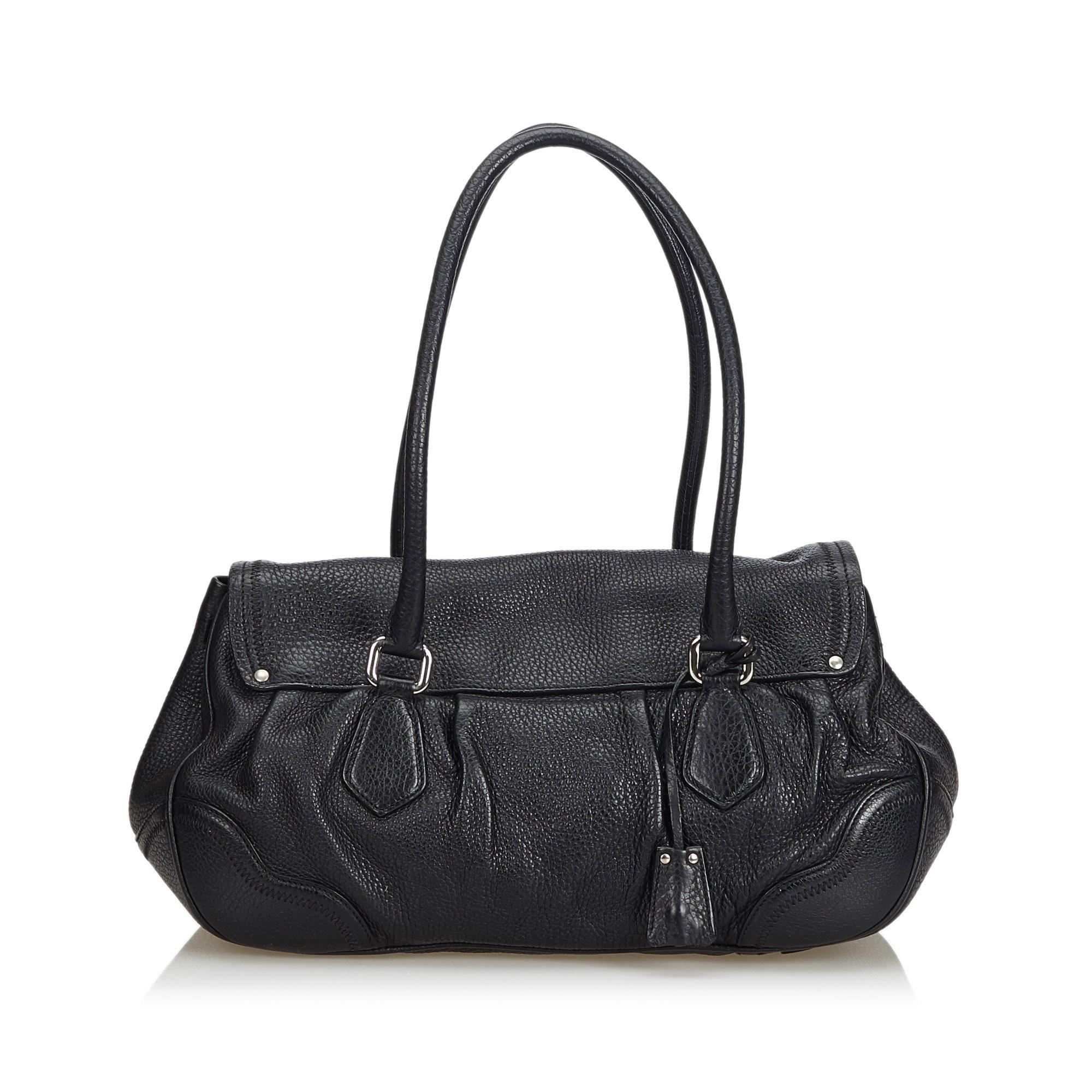 Vintage Authentic Prada Black Leather Shoulder Bag Italy w/ Dust Bag MEDIUM In Good Condition For Sale In Orlando, FL