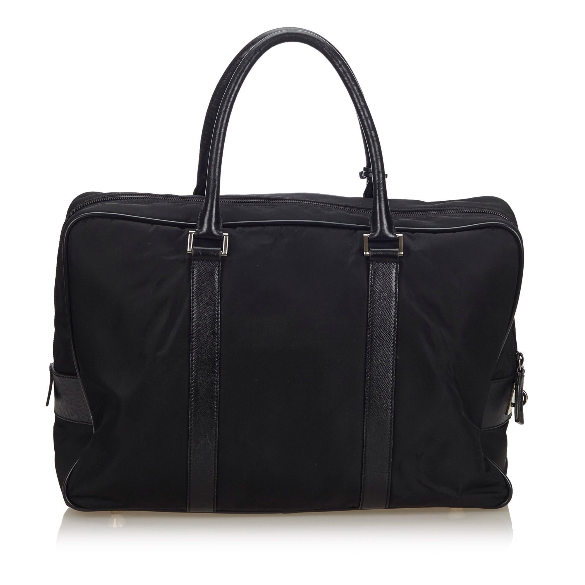 Vintage Authentic Prada Black Nylon Fabric Business Bag ITALY LARGE In Good Condition In Orlando, FL