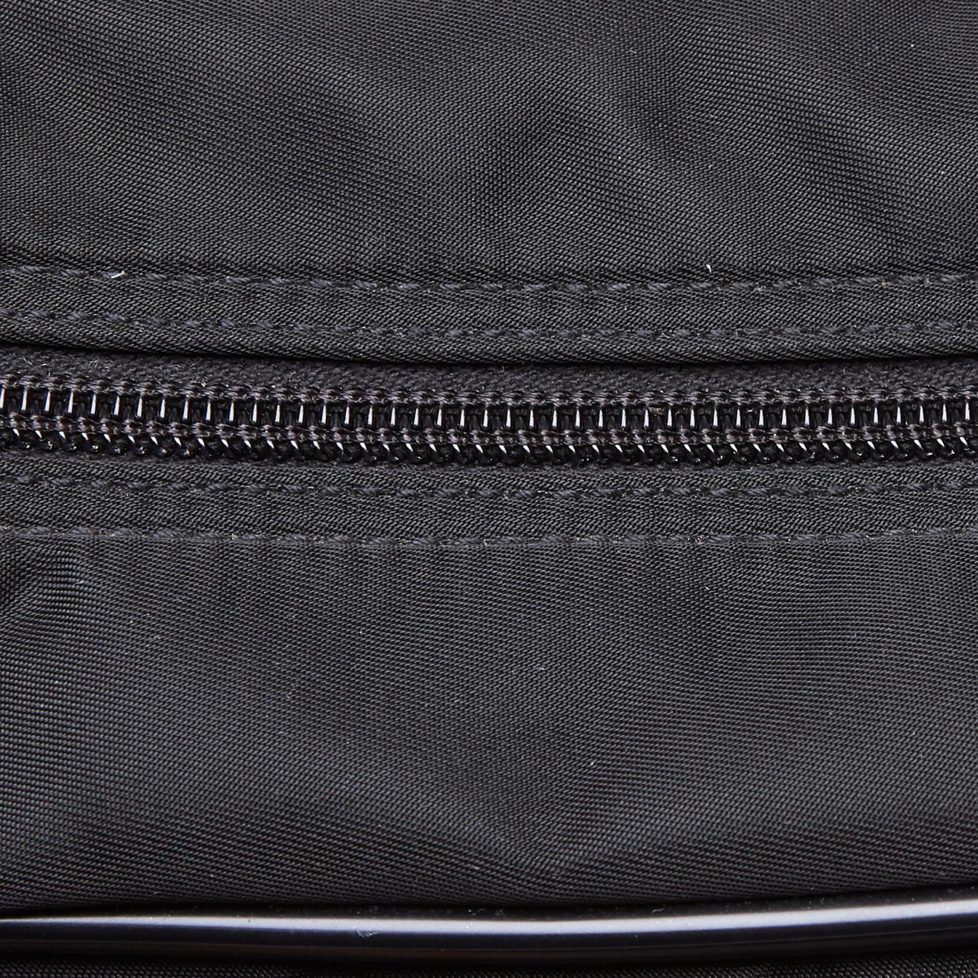 Vintage Authentic Prada Black Nylon Fabric Business Bag ITALY LARGE 4