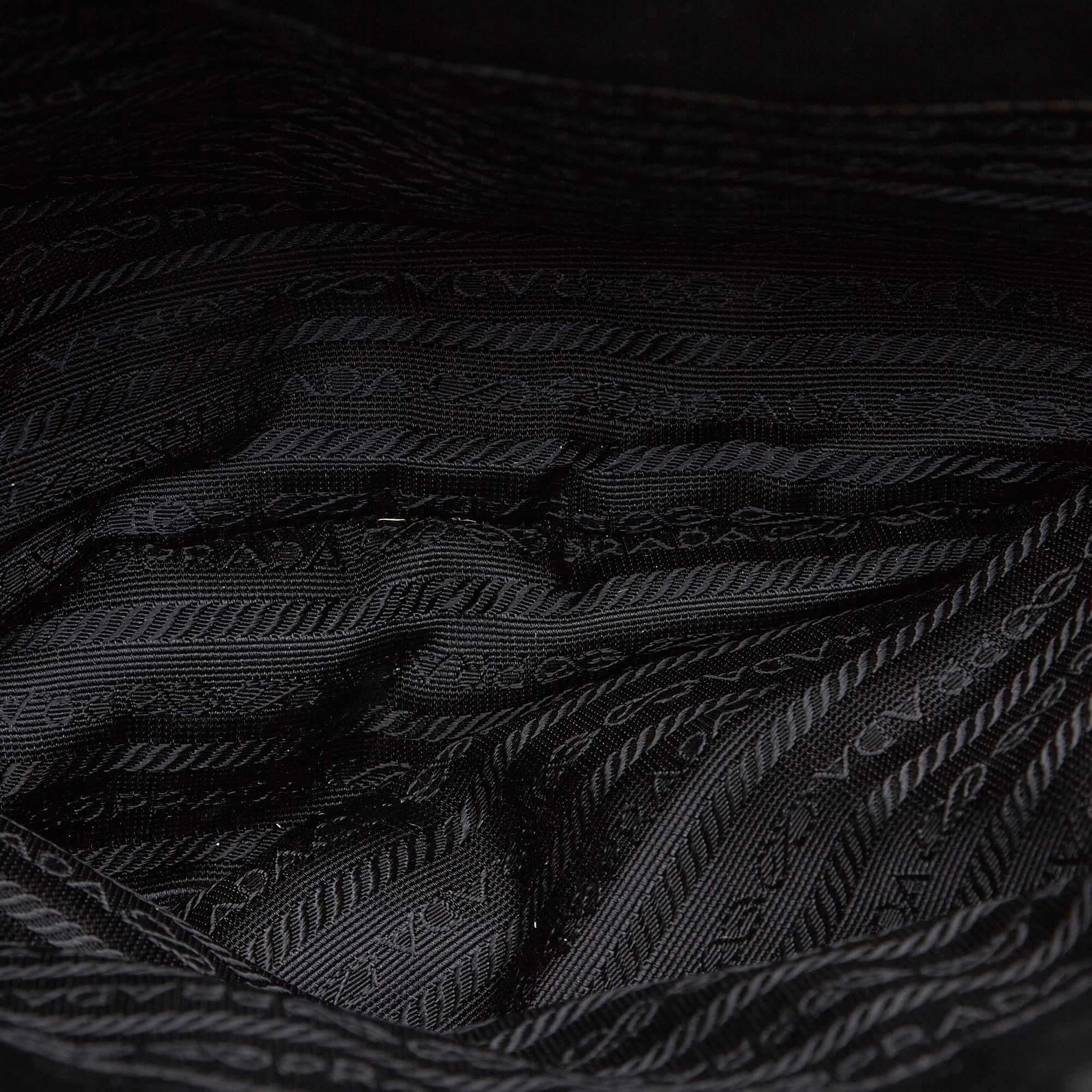 Vintage Authentic Prada Black Nylon Fabric Chain Shoulder Bag Italy MEDIUM  2