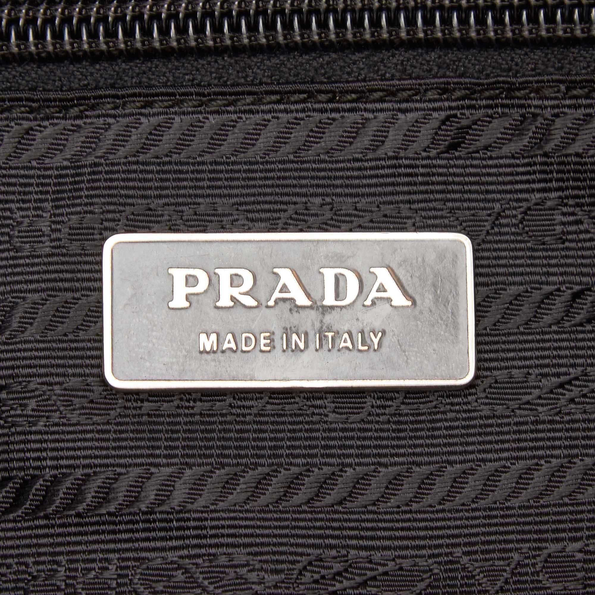 Vintage Authentic Prada Black Nylon Fabric Crossbody Bag Italy MEDIUM  2