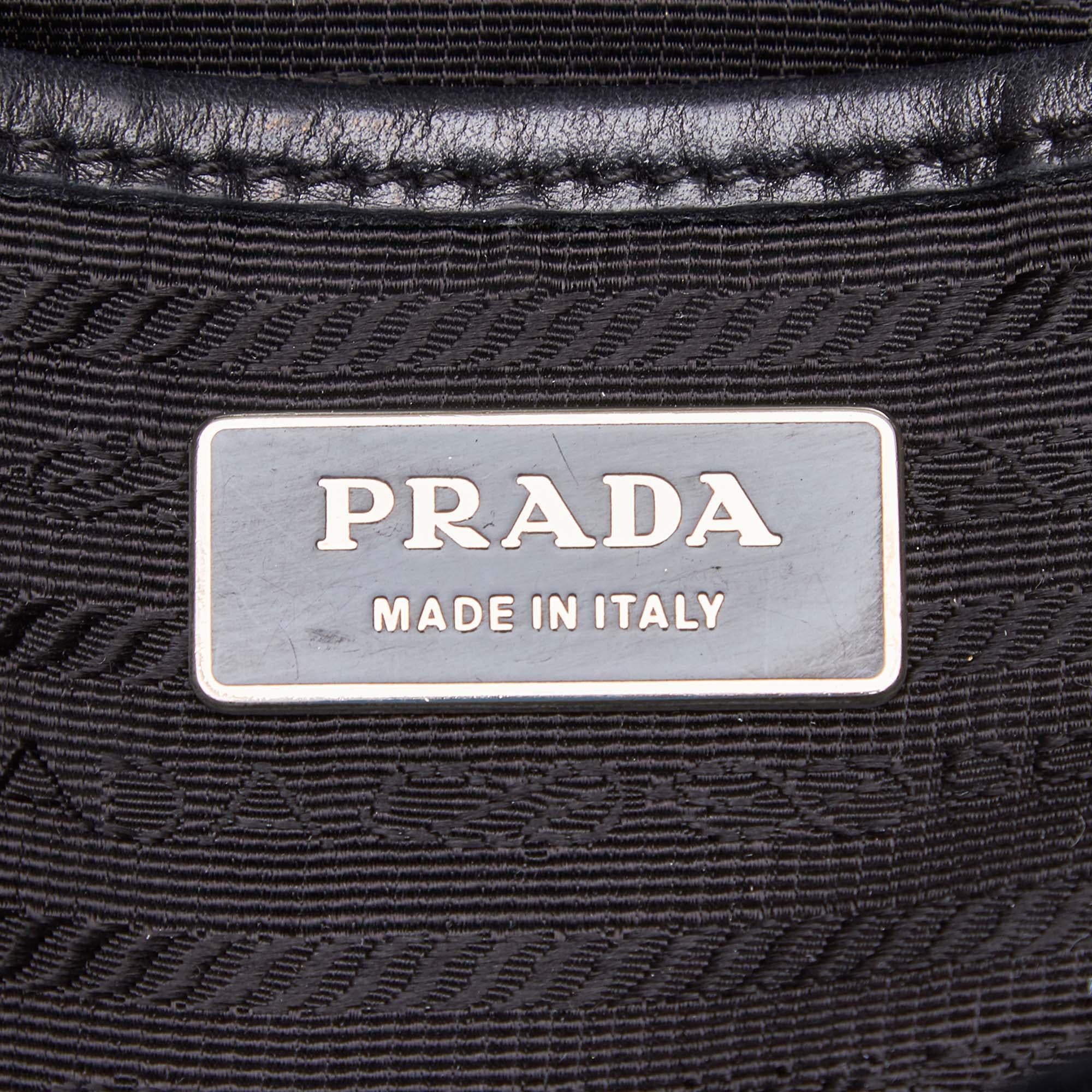 Vintage Authentic Prada Black Nylon Fabric Drawstring Shoulder Bag Italy LARGE  For Sale 3