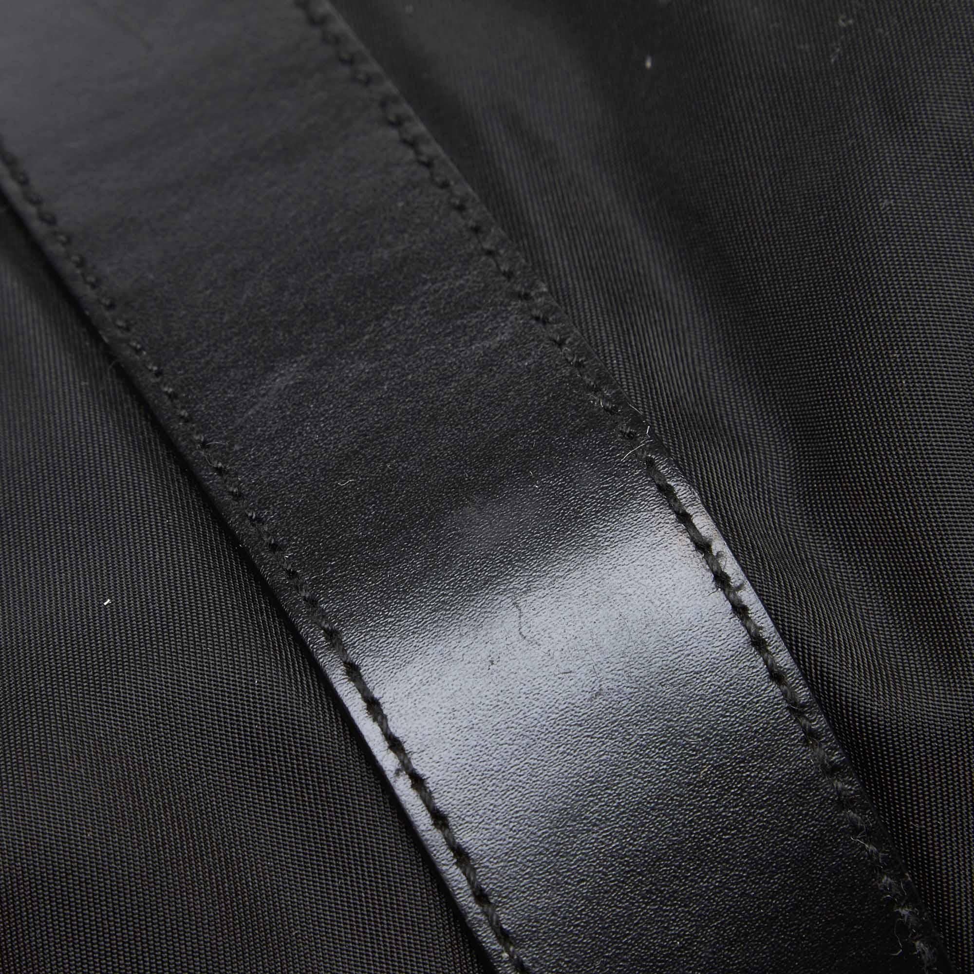 Vintage Authentic Prada Black Nylon Fabric Handbag ITALY w/ Padlock, Key LARGE  For Sale 2