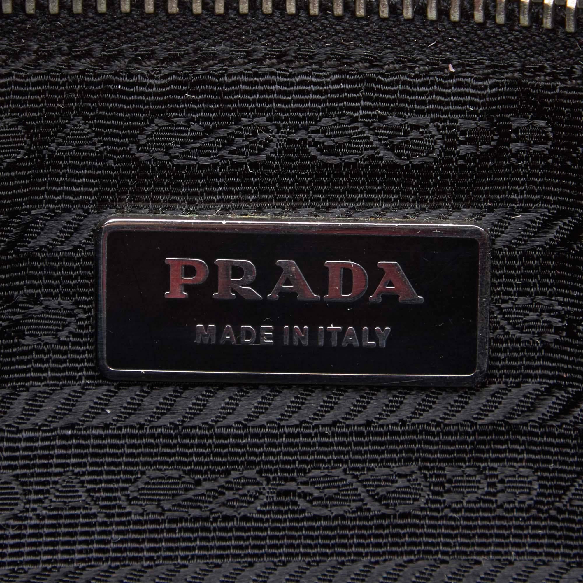 Vintage Authentic Prada Black Nylon Fabric Printed Handbag Italy MEDIUM  For Sale 2