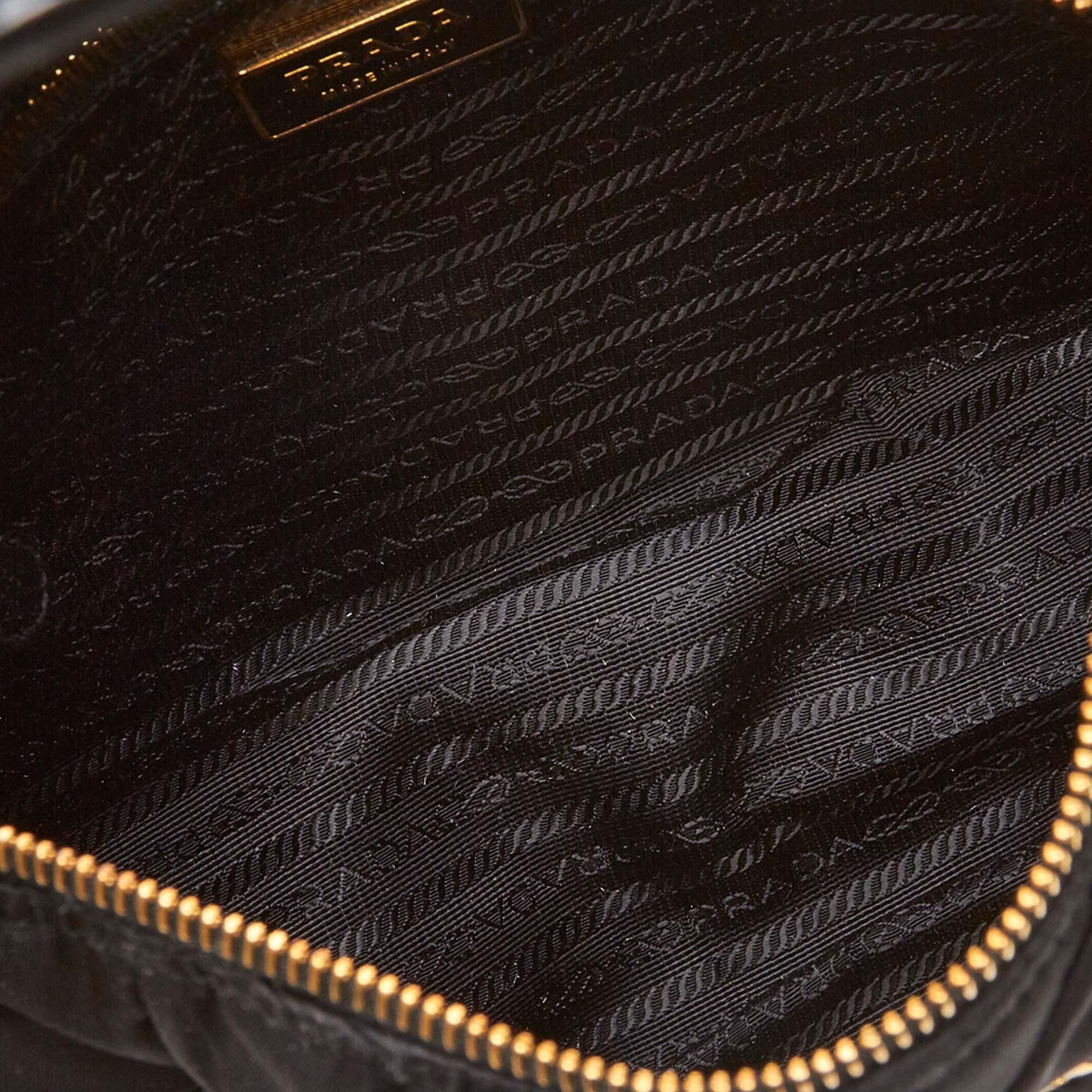 Vintage Authentic Prada Black Nylon Fabric Tessuto Handbag Italy w MEDIUM  For Sale 1