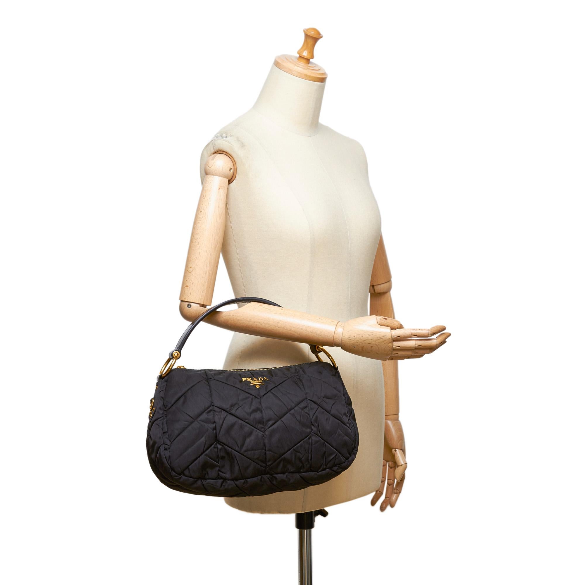 Vintage Authentic Prada Black Nylon Fabric Tessuto Handbag Italy w MEDIUM  For Sale 5