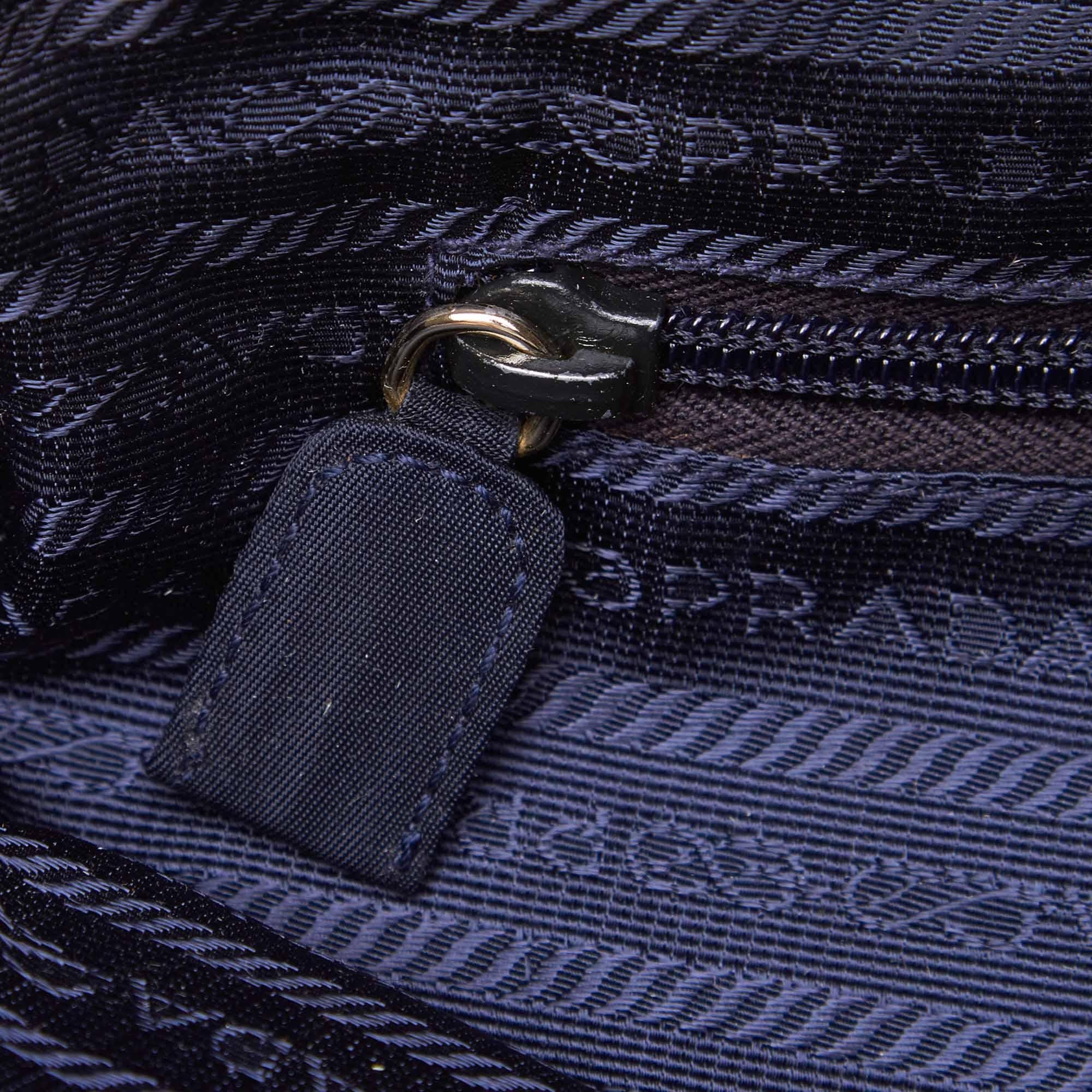 Vintage Authentic Prada Blue Navy Nylon Fabric Chain Shoulder Bag Italy MEDIUM 1
