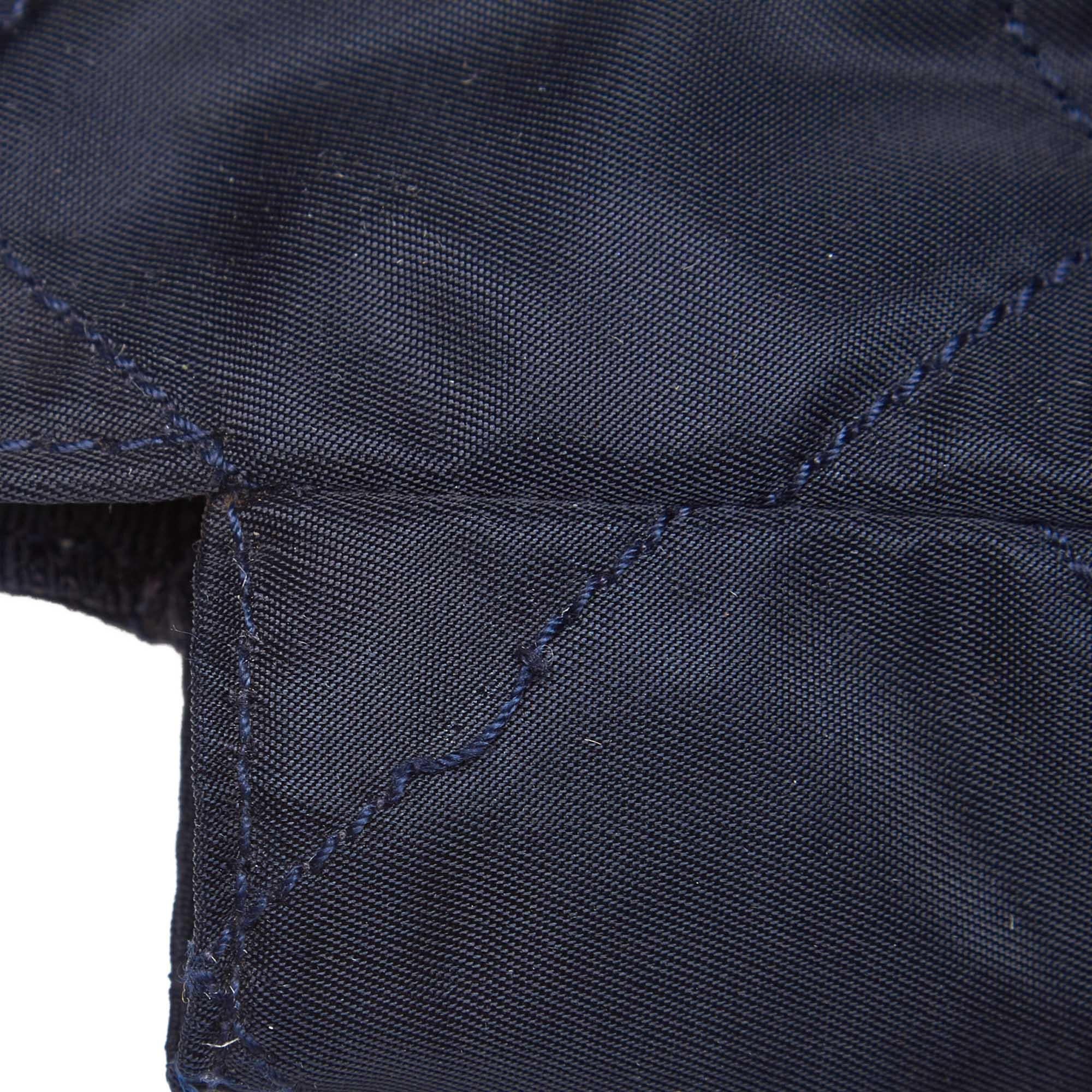 Vintage Authentic Prada Blue Navy Nylon Fabric Chain Shoulder Bag Italy MEDIUM 3