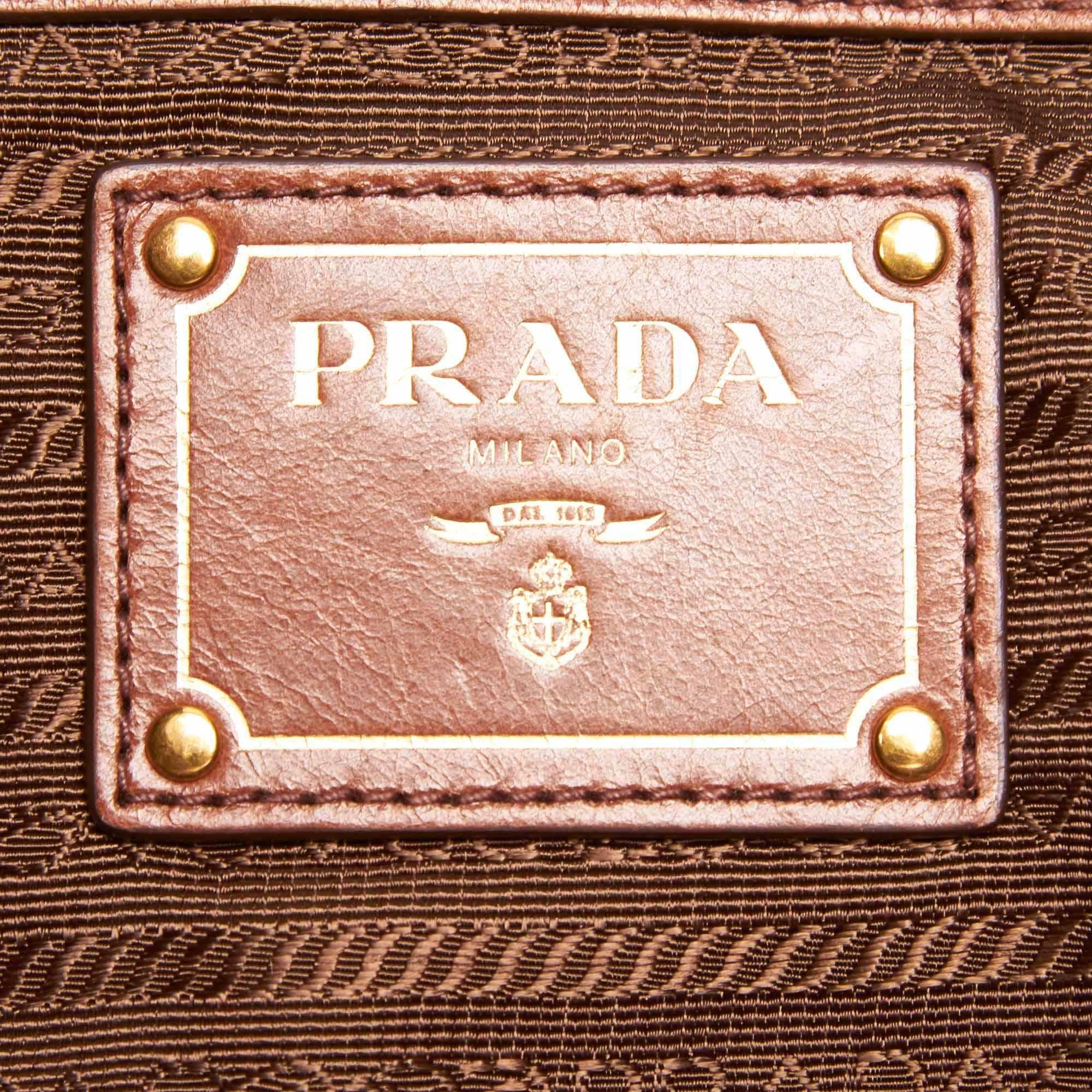 Vintage Authentic Prada Brown Leather Shoulder Bag Italy LARGE For Sale 1