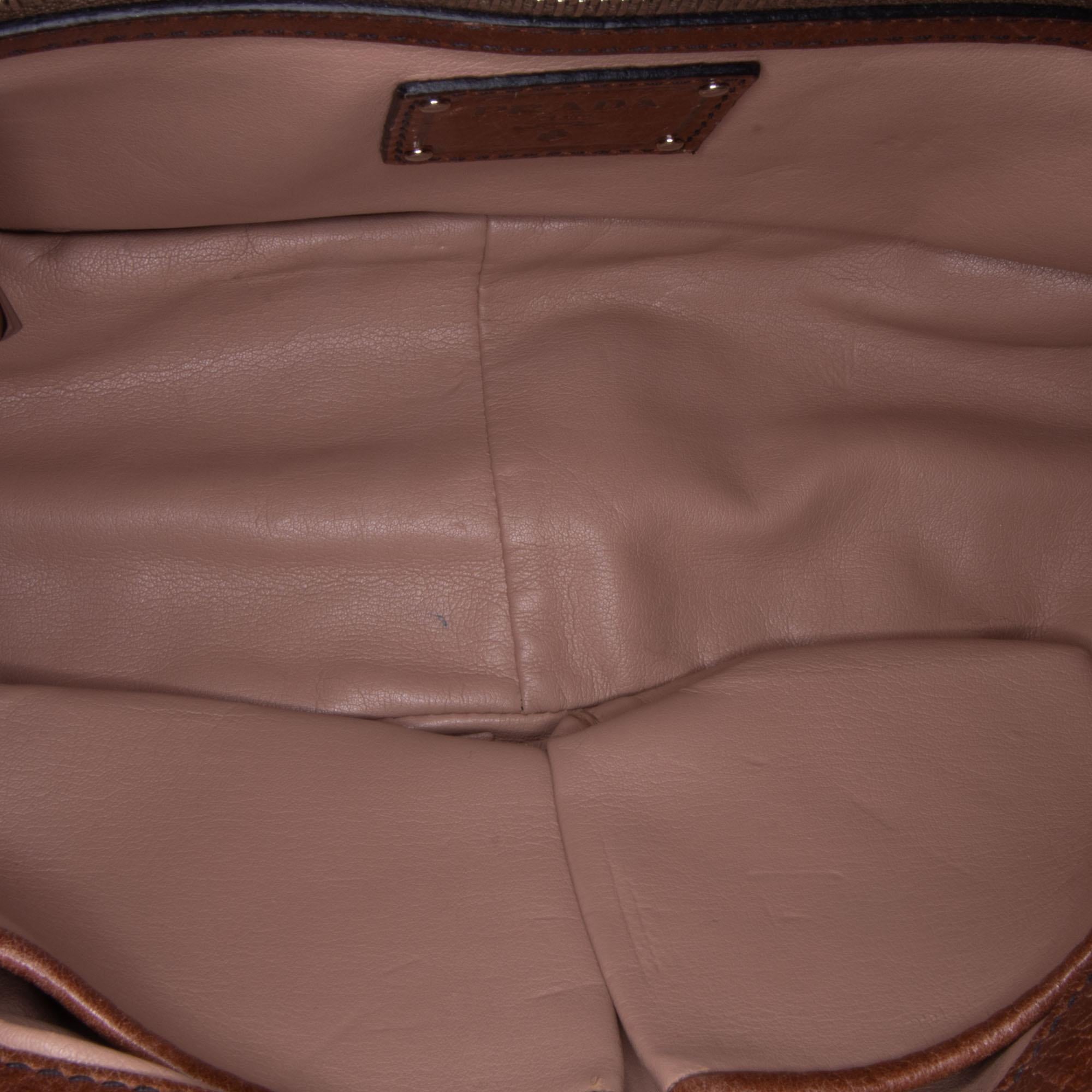 Vintage Authentic Prada Brown Leather Shoulder Bag Italy MEDIUM  For Sale 1