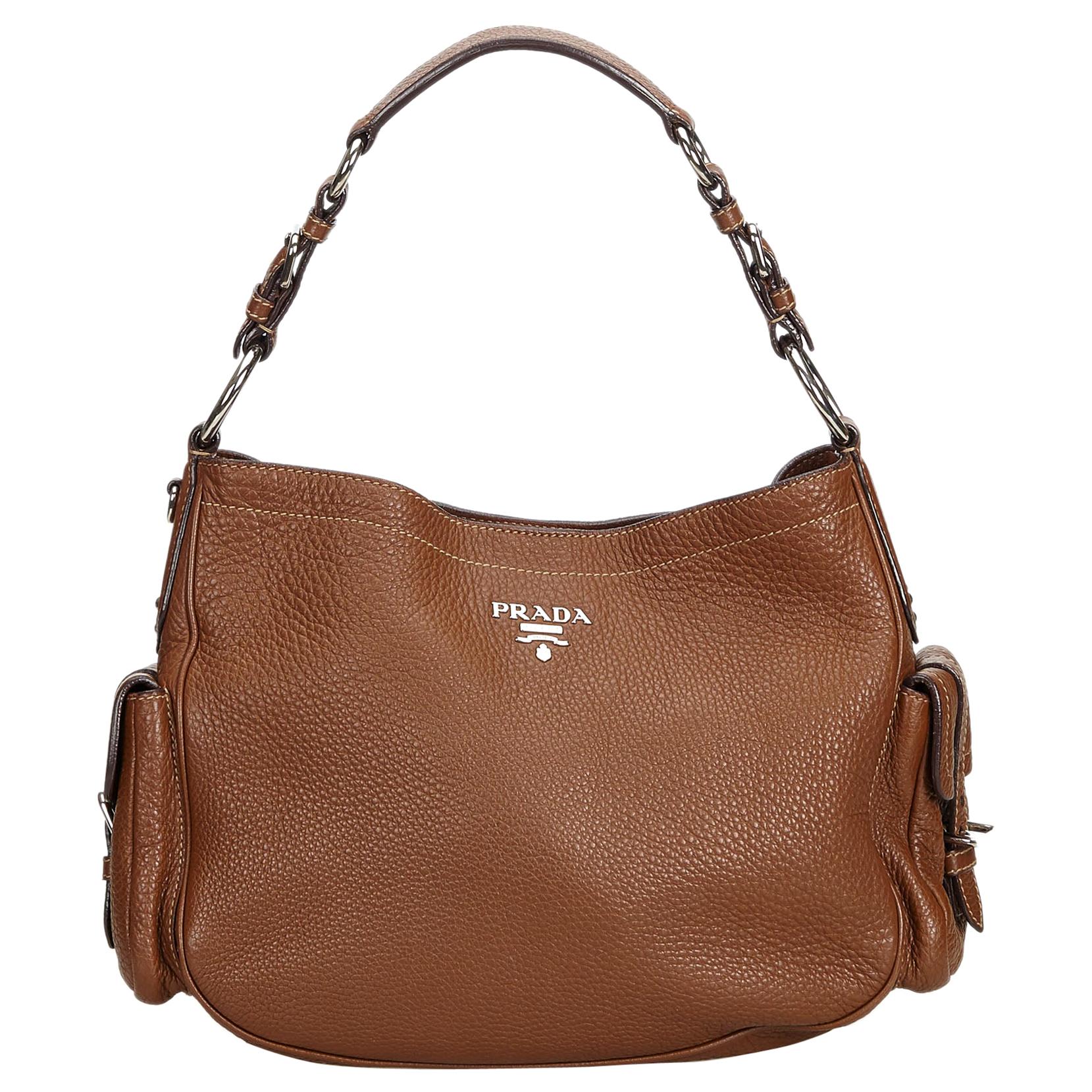 Vintage Authentic Prada Brown Leather Vitello Daino Shoulder Bag Italy MEDIUM  For Sale