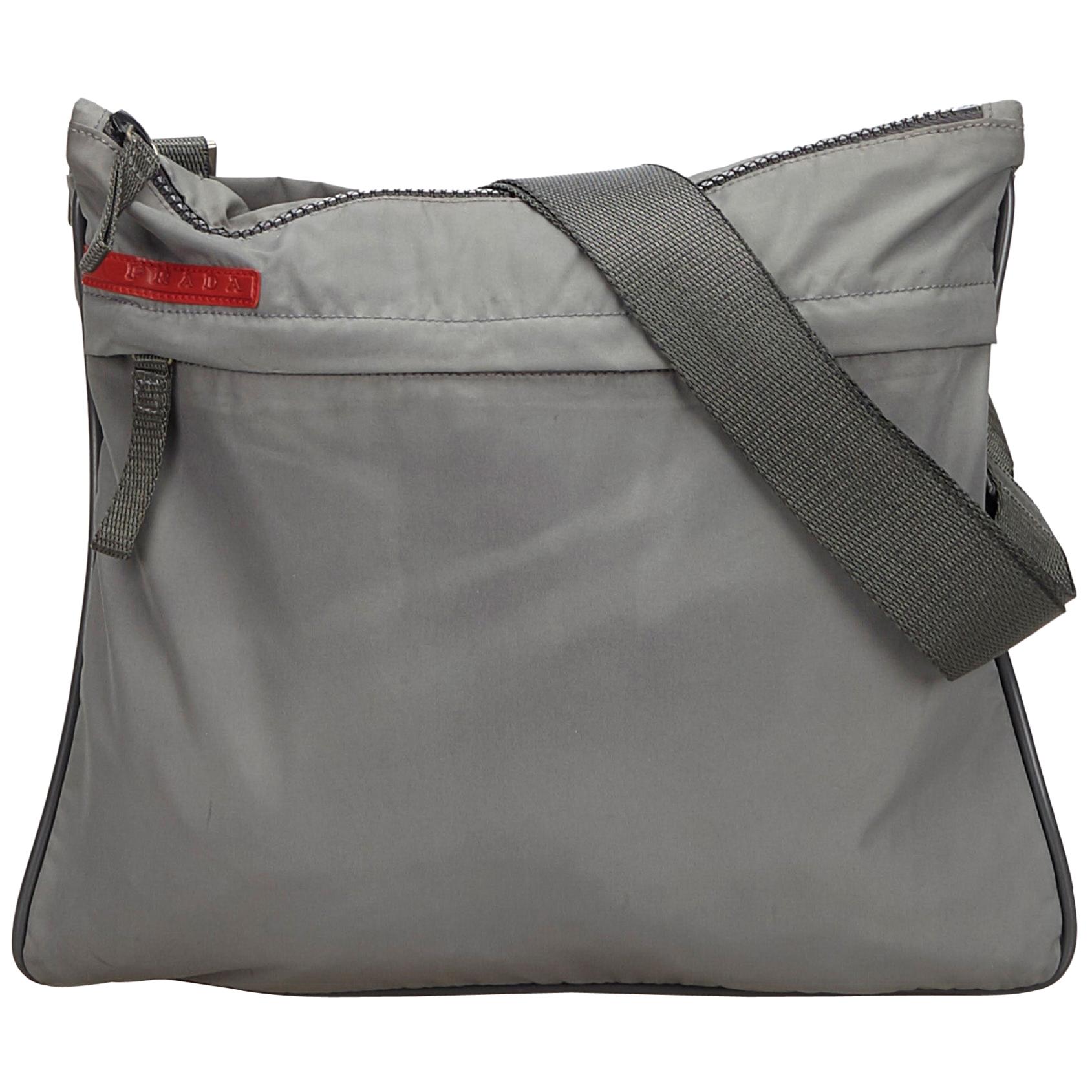 Vintage Authentic Prada Gray Nylon Fabric Sports Crossbody Bag Italy MEDIUM 