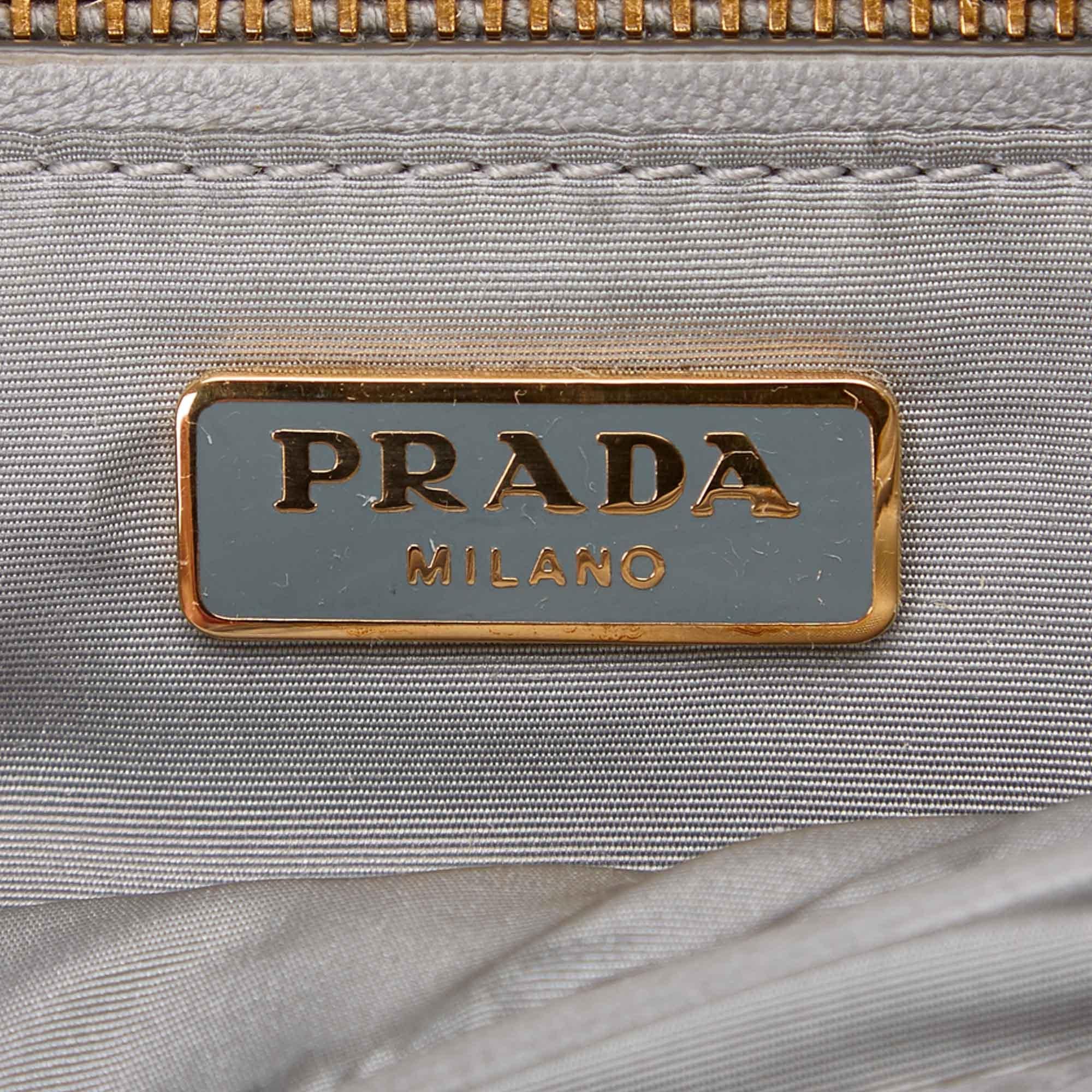 Vintage Authentic Prada Gray Satin Fabric Chain Shoulder Bag Italy w SMALL  For Sale 2