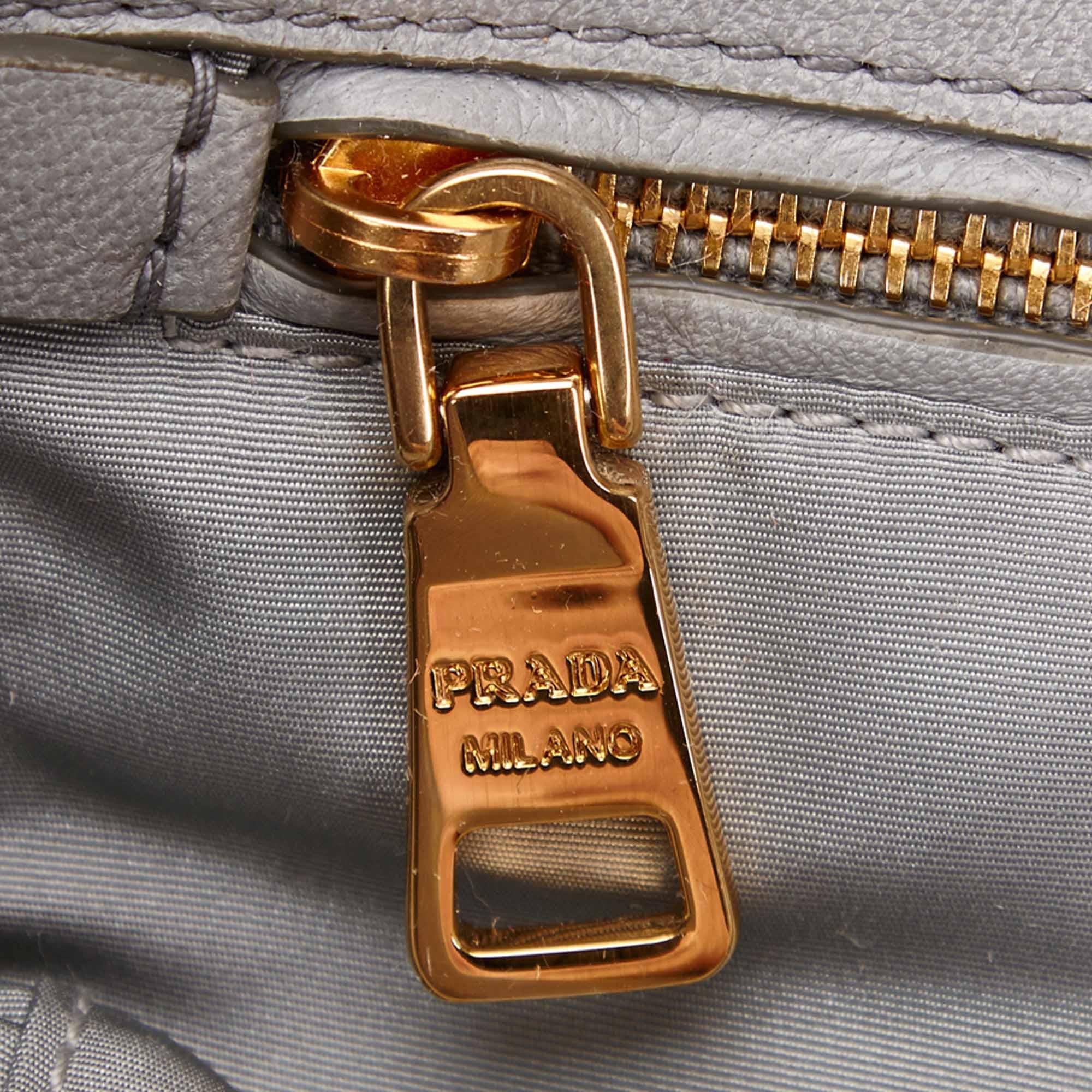 Vintage Authentic Prada Gray Satin Fabric Chain Shoulder Bag Italy w SMALL  For Sale 3