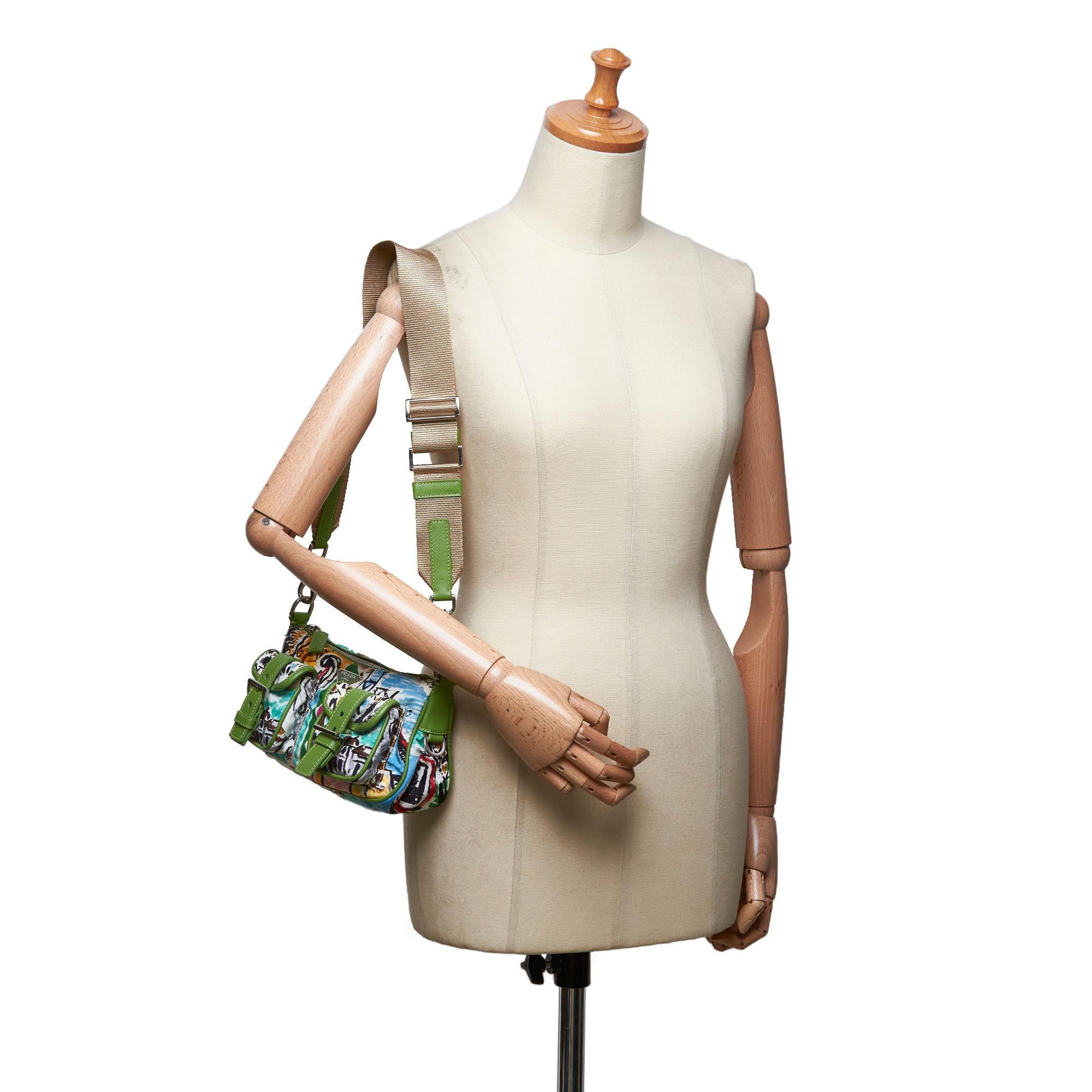 Vintage Authentic Prada Green Nylon Fabric Printed Crossbody Bag ITALY SMALL  4
