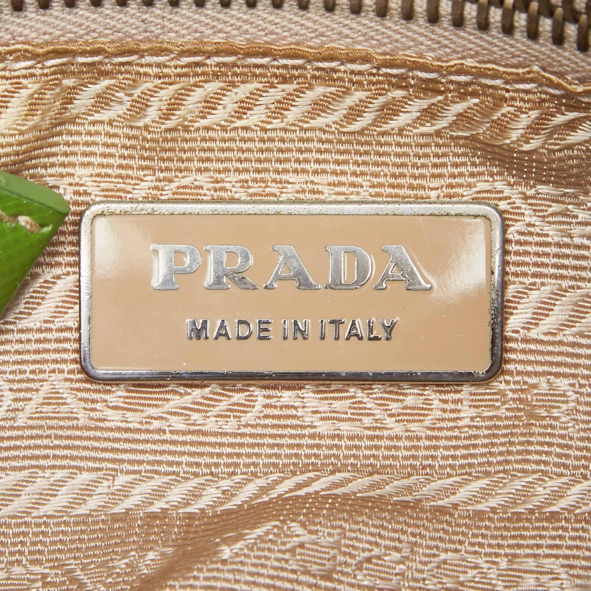 Vintage Authentic Prada Green Nylon Fabric Printed Crossbody Bag ITALY SMALL  In Good Condition In Orlando, FL