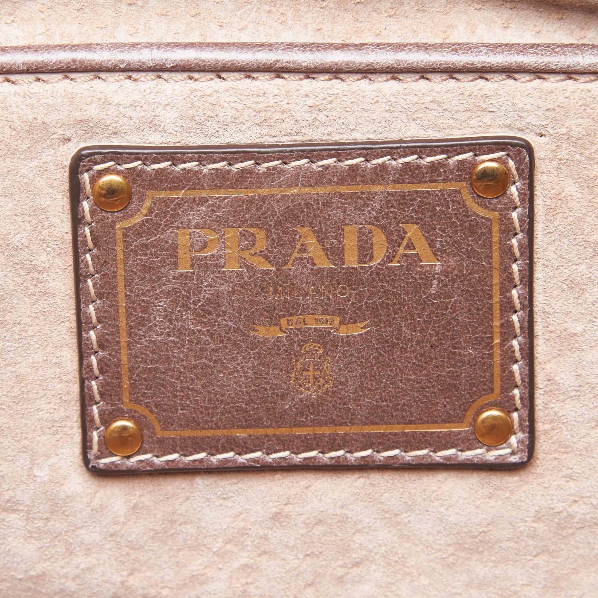 Women's Vintage Authentic Prada Leather Pattina Crossbody Bag Italy w Dust Bag MEDIUM 