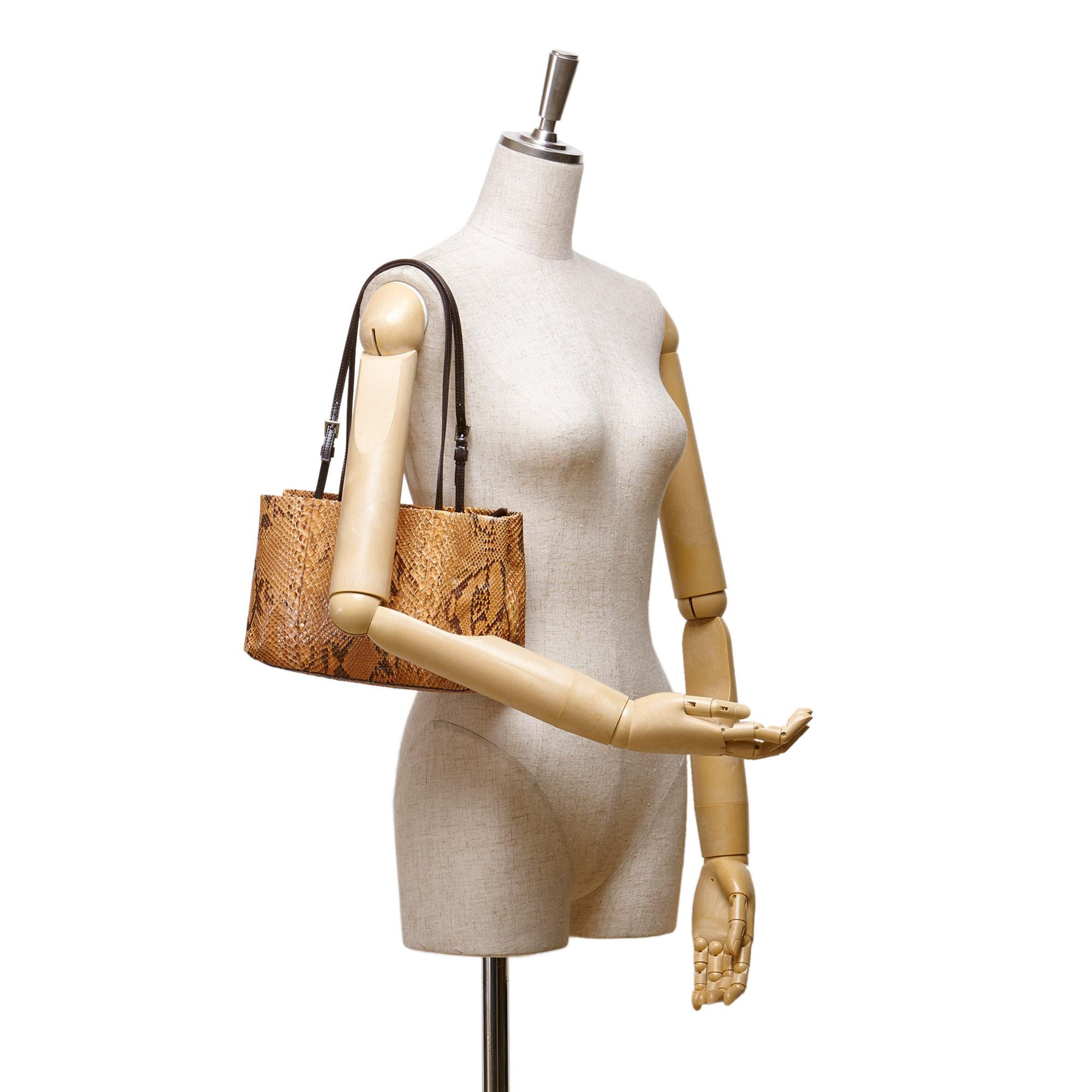 Vintage Authentic Prada Light Python Leather Shoulder Bag Italy MEDIUM For Sale 2