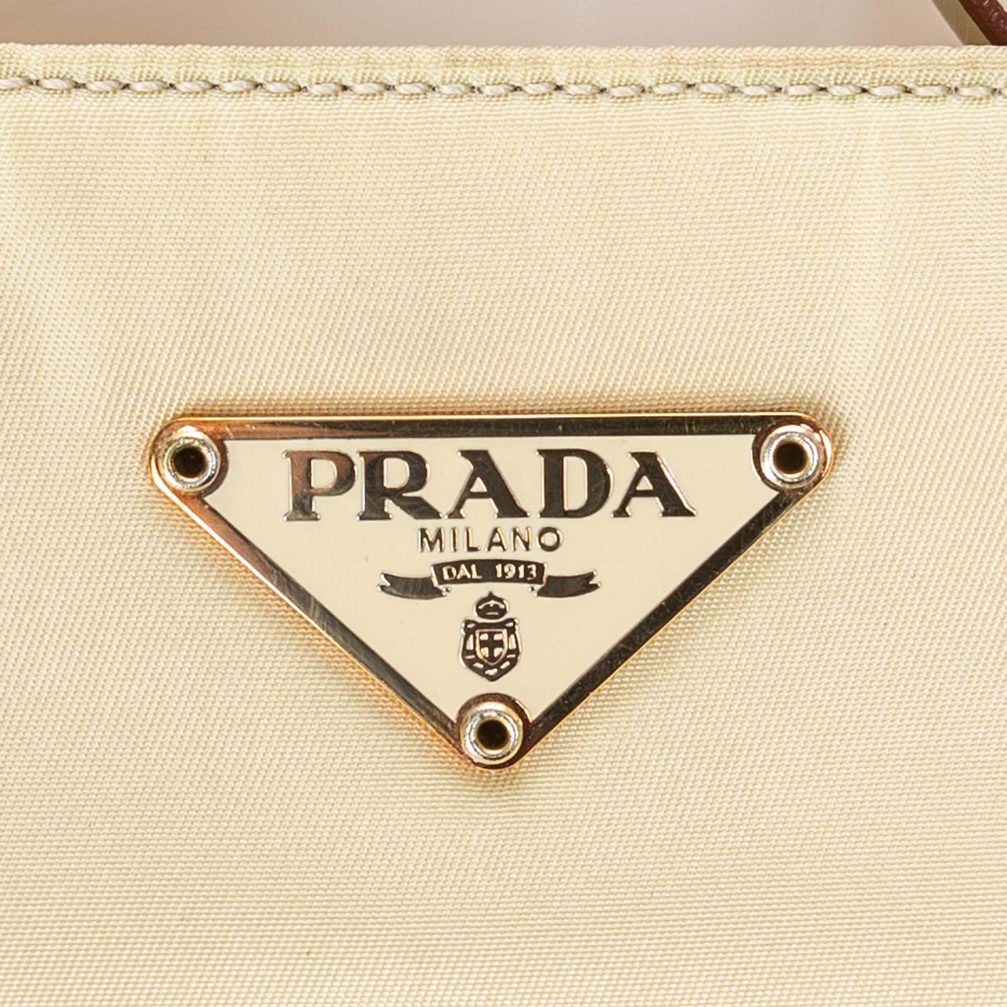 Vintage Authentic Prada White Handbag Italy w Dust Bag Authenticity Card SMALL  For Sale 1