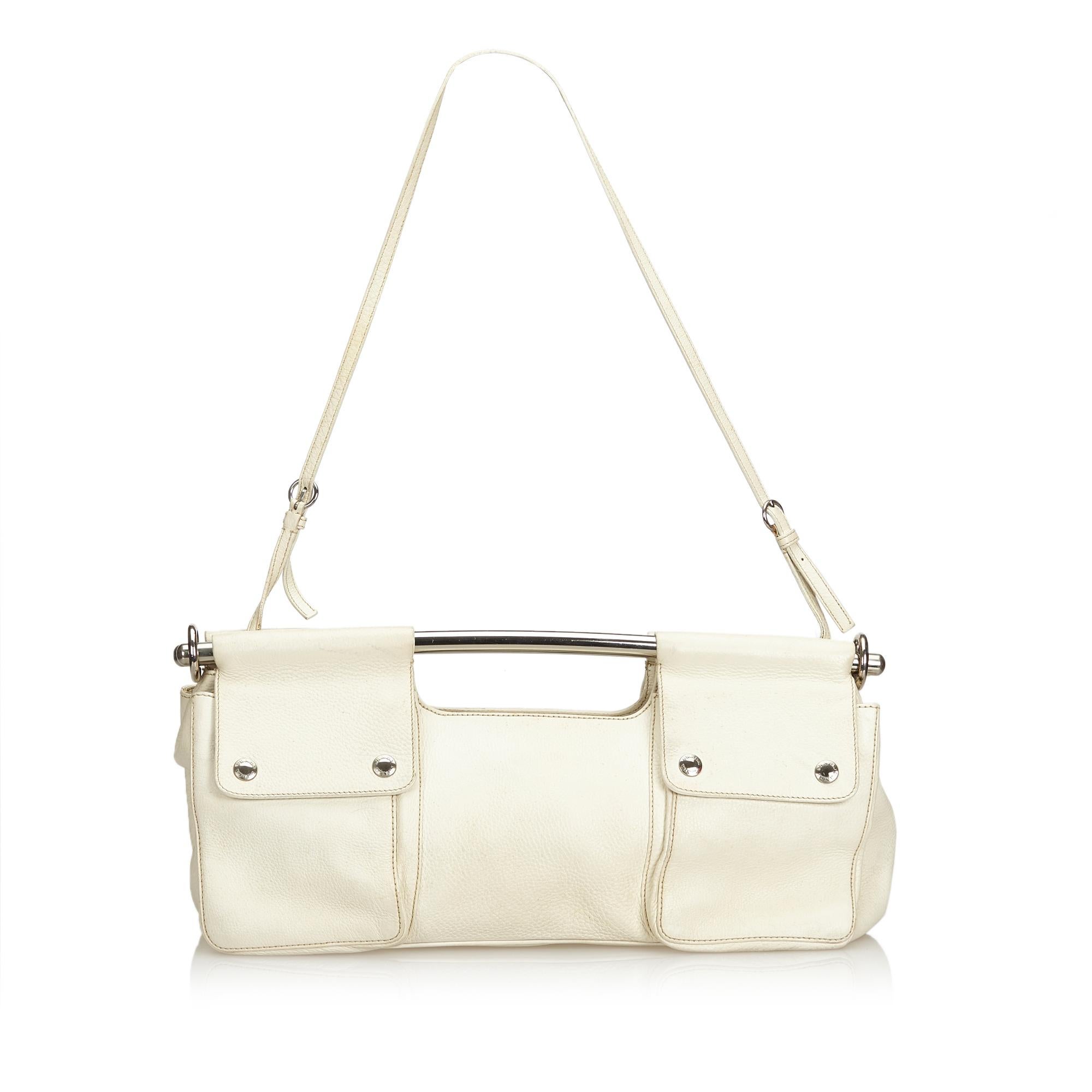 Vintage Authentic Prada White Leather Bar Shoulder Bag Italy w Dust Bag LARGE  In Good Condition For Sale In Orlando, FL