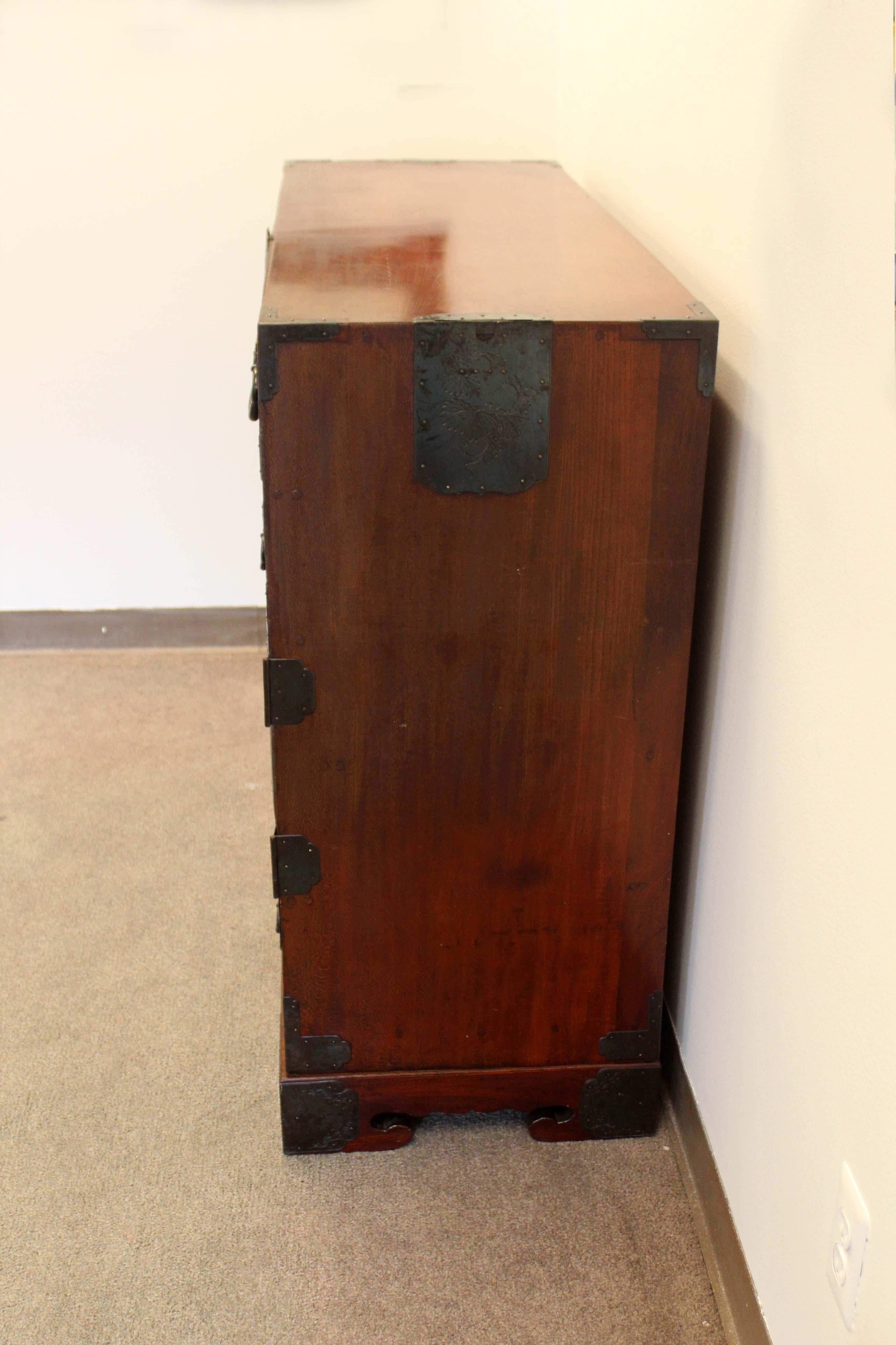 Vintage Authentic Sendai Tansu Japanese Chest Cabinet Taisho Period Keyaki Wood For Sale 6