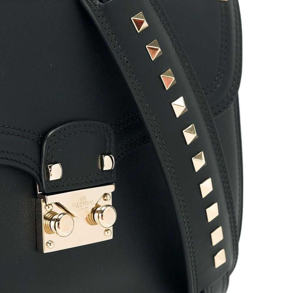 Vintage Authentic Valentino Black Leather Rockstud Shoulder Bag ITALY MEDIUM  In Good Condition For Sale In Orlando, FL