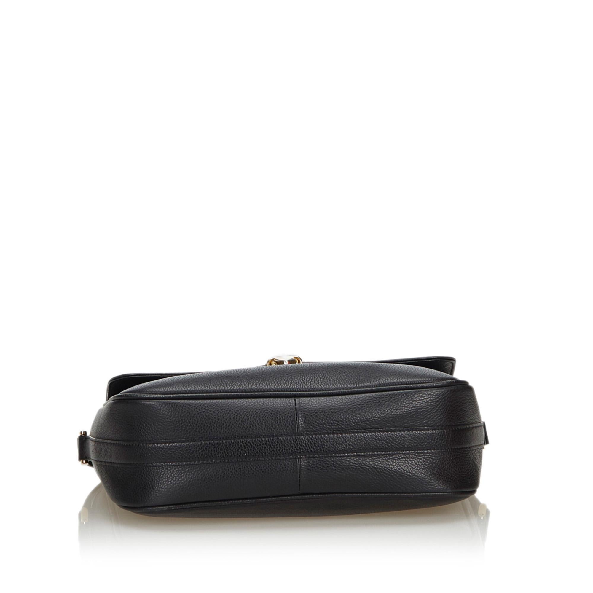 Women's Vintage Authentic YSL Black Leather Crossbody Bag France MEDIUM  For Sale
