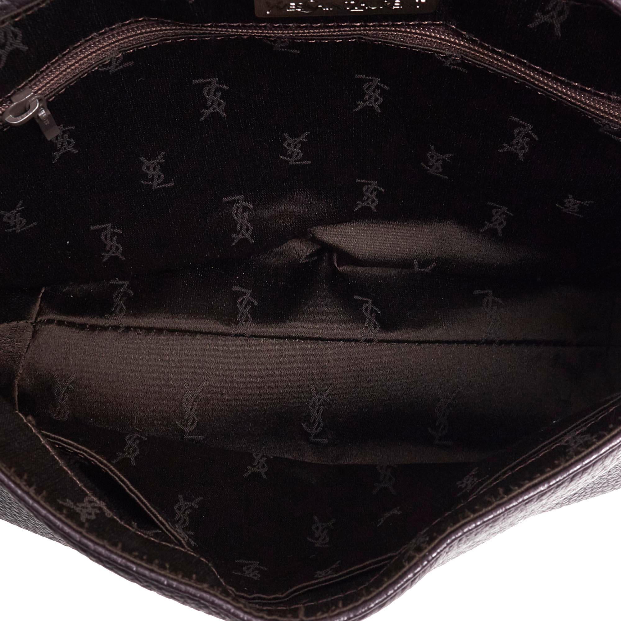 Vintage Authentic YSL Black Leather Crossbody Bag FRANCE MEDIUM  For Sale 1