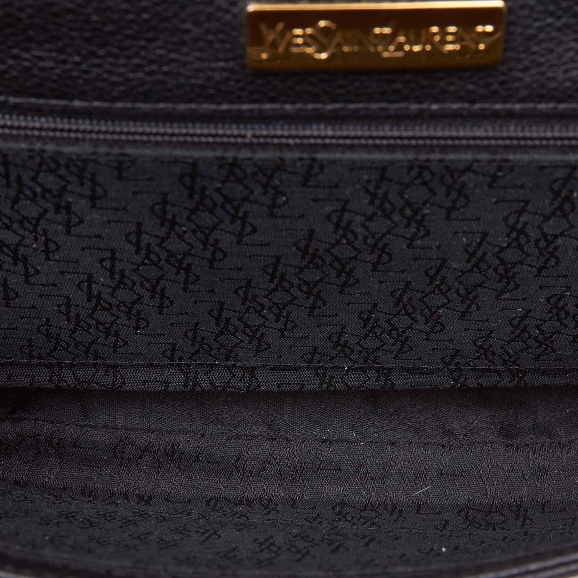 Vintage Authentic YSL Black Leather Crossbody Bag France MEDIUM  For Sale 1