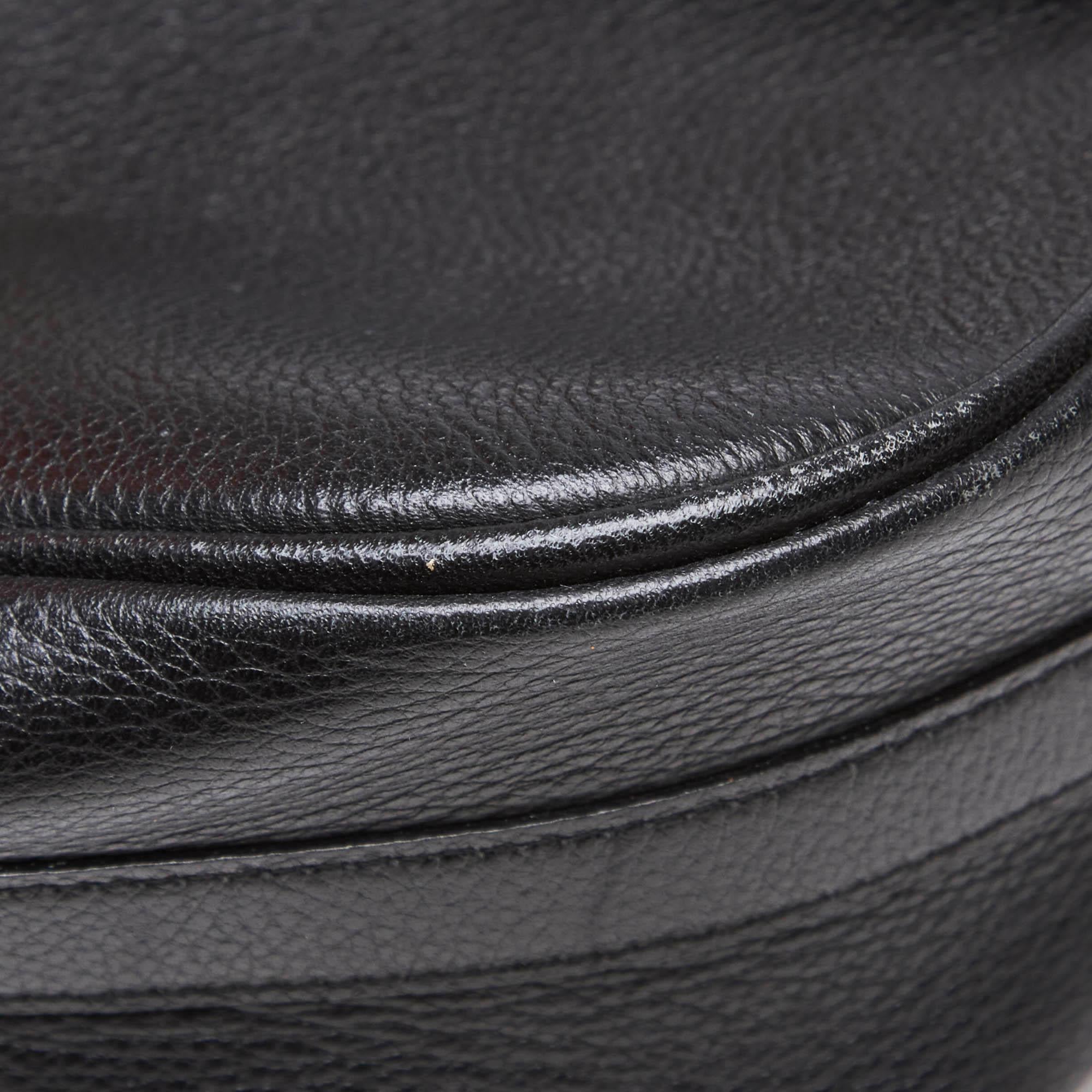 Vintage Authentic YSL Black Leather Crossbody Bag France MEDIUM  For Sale 3