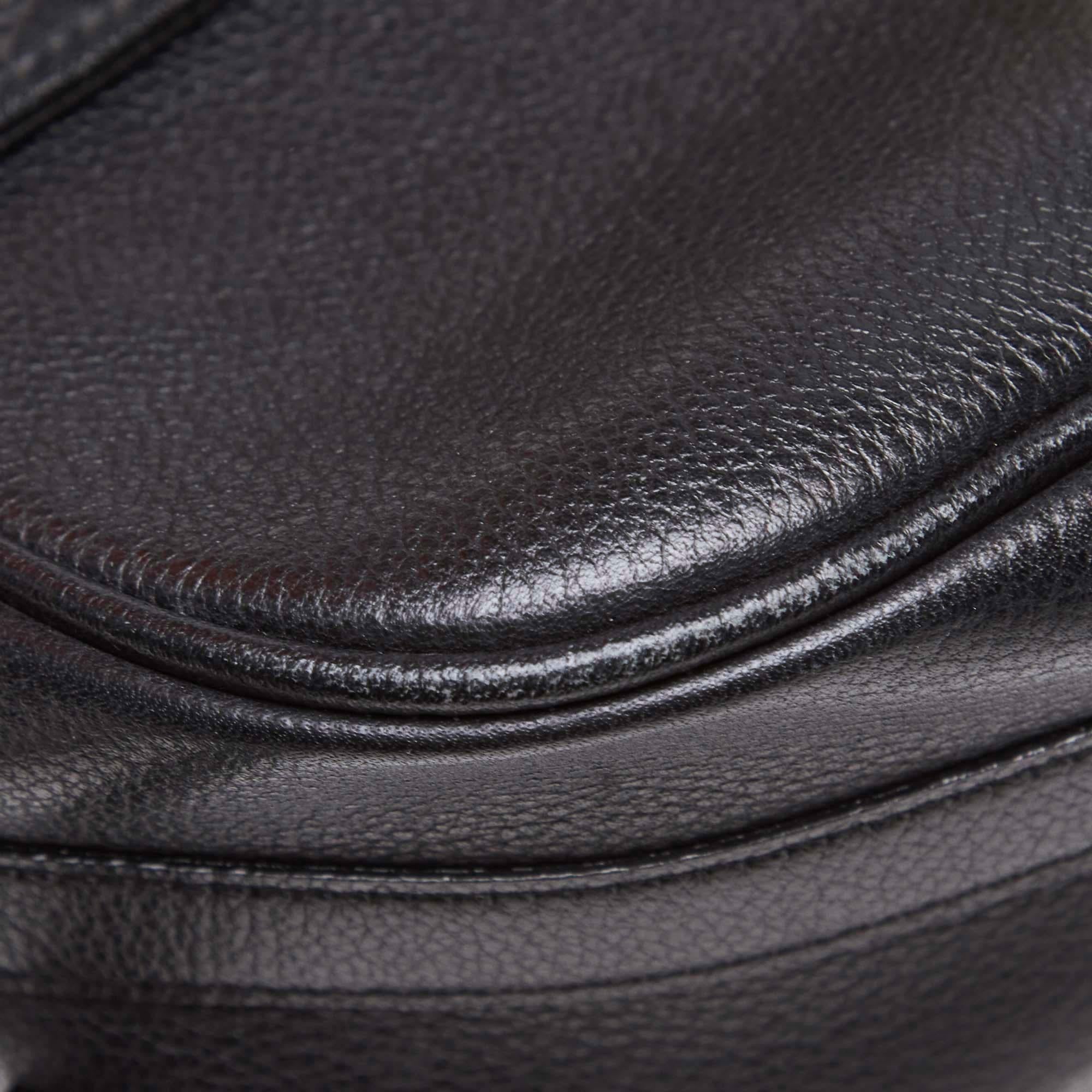 Vintage Authentic YSL Black Leather Crossbody Bag France MEDIUM  For Sale 4