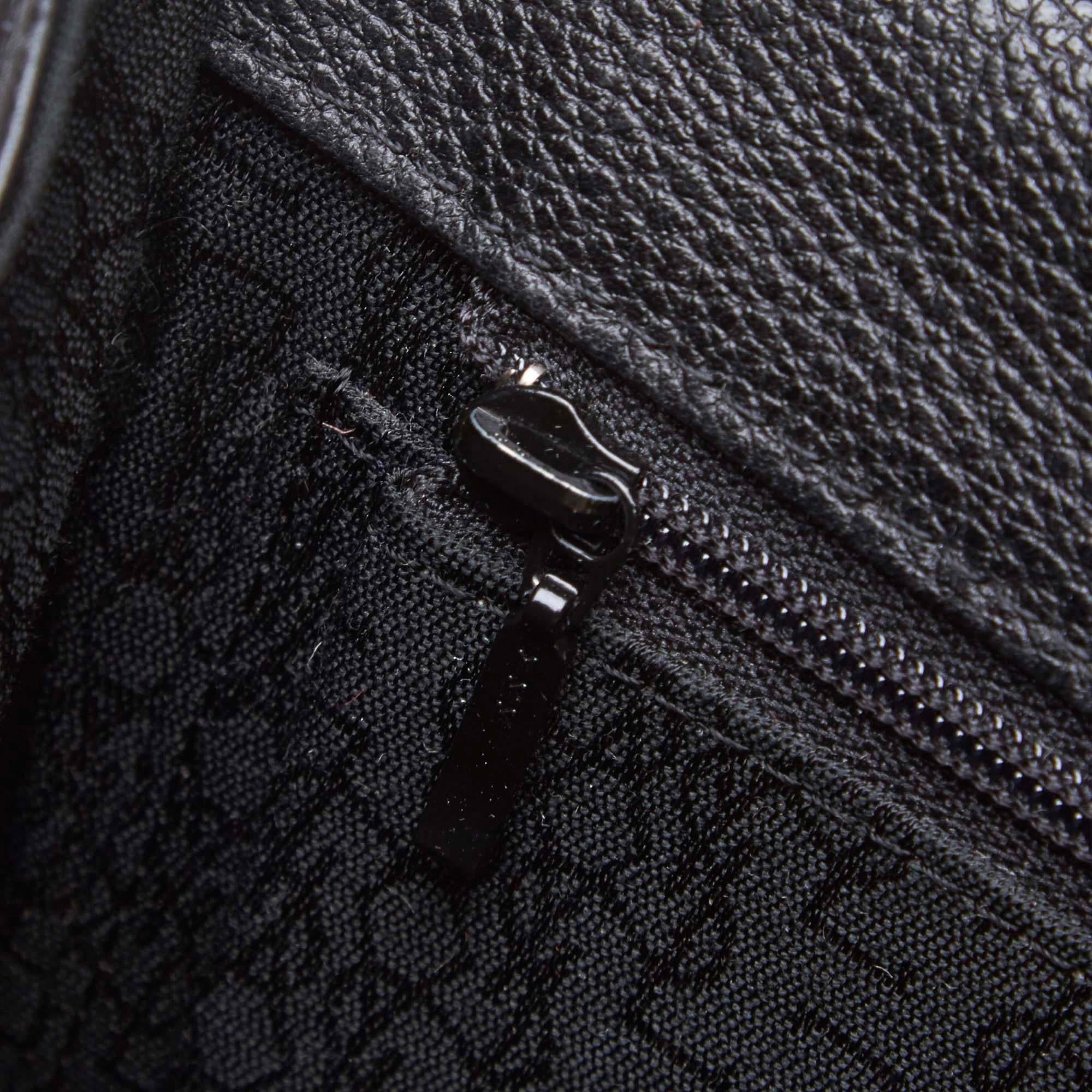 Vintage Authentic YSL Black Leather Crossbody Bag France MEDIUM  For Sale 5