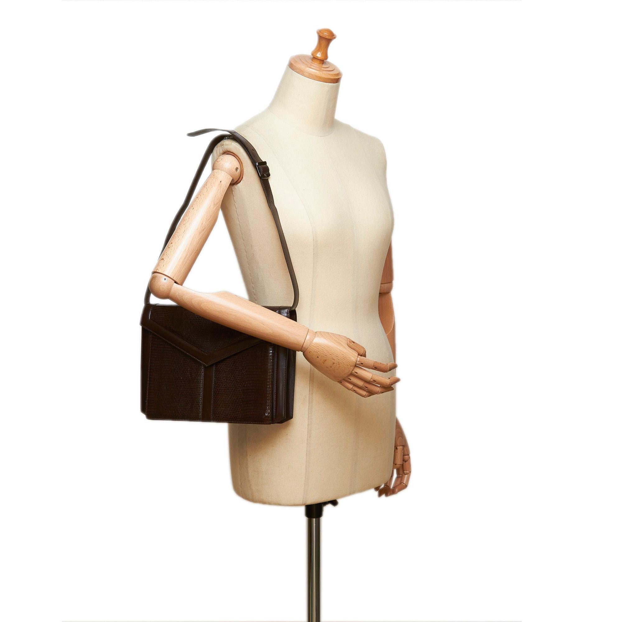 Vintage Authentic YSL Brown Dark Brown Leather Crossbody Bag France MEDIUM  For Sale 3