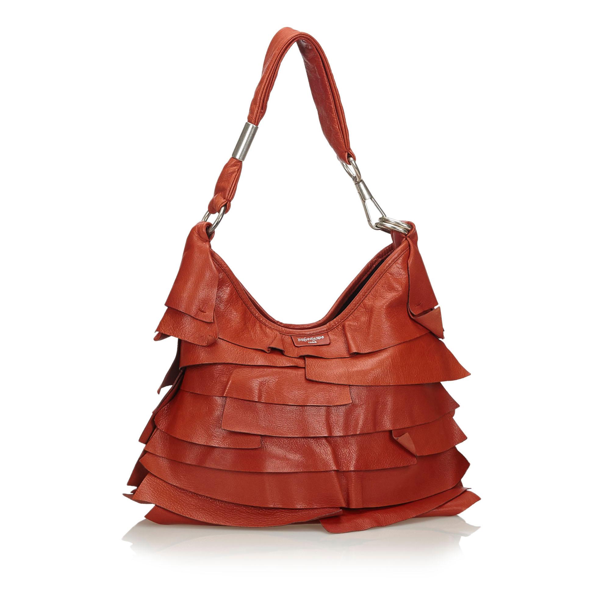 The Saint Tropez features a ruffled leather body, a flat leather strap, a top magnetic closure, and interior zip and slip pockets. It carries as B+ condition rating.

Inclusions: 
This item does not come with inclusions.

Dimensions:
Length: 29.00